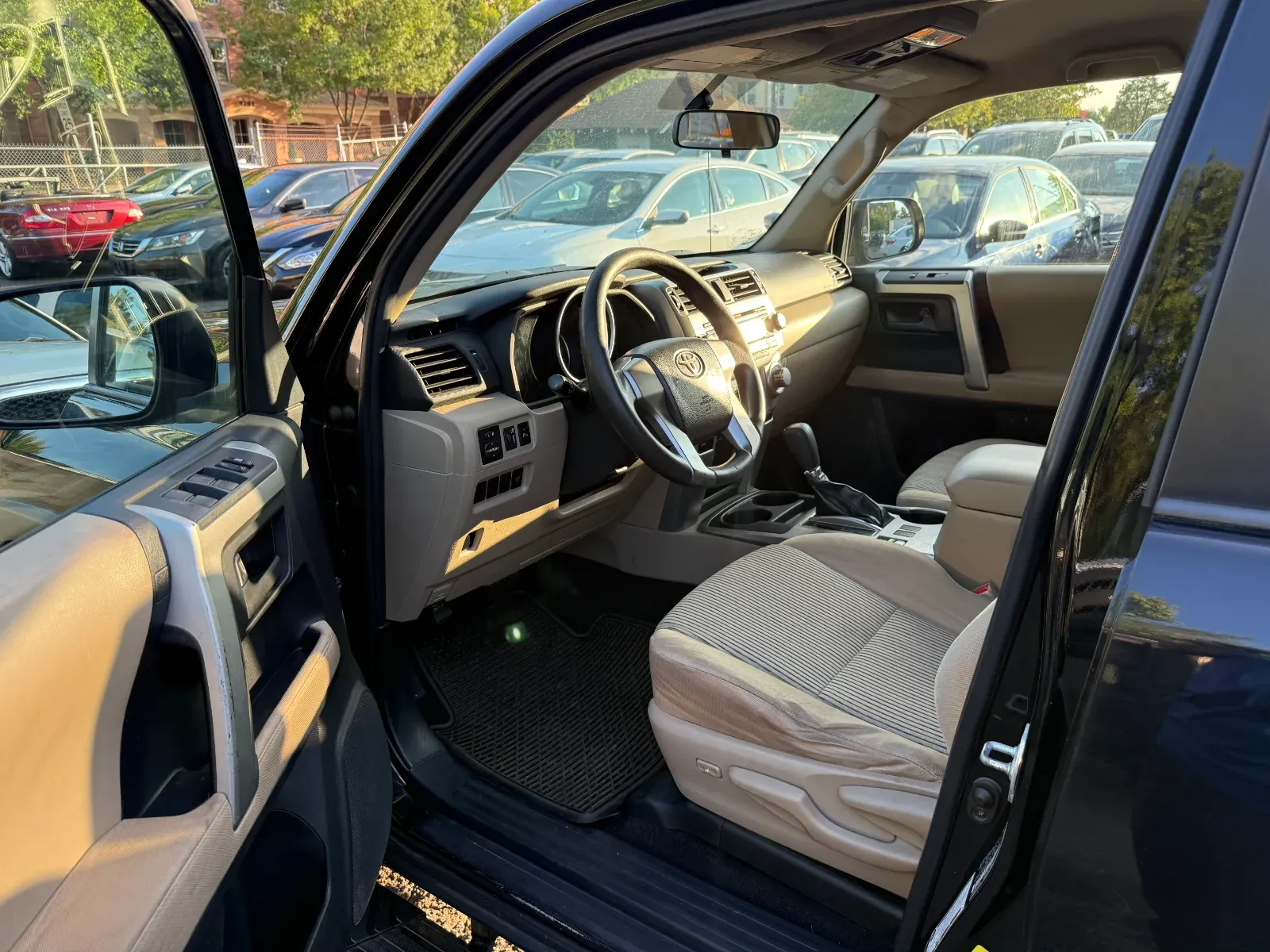 2010 Toyota 4Runner SR5 in Black, photo 9 of 16