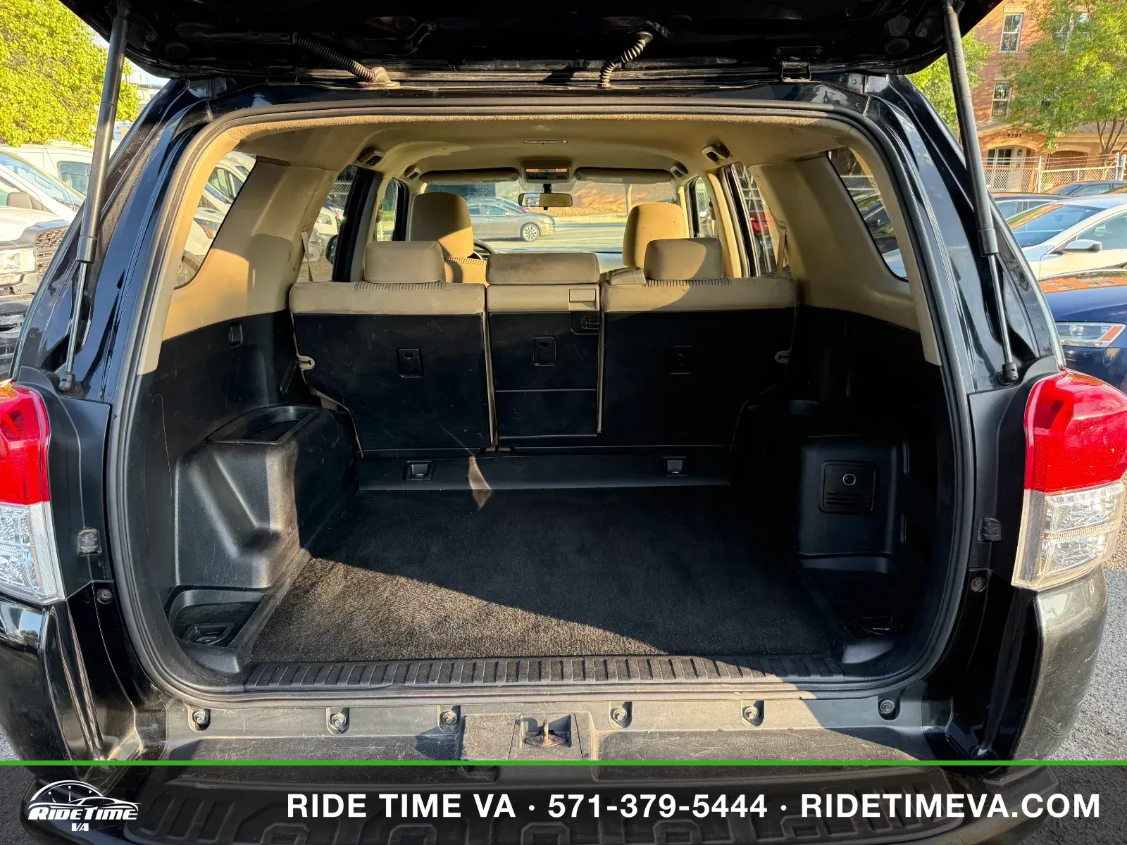 2010 Toyota 4Runner SR5 in Black, photo 11 of 16