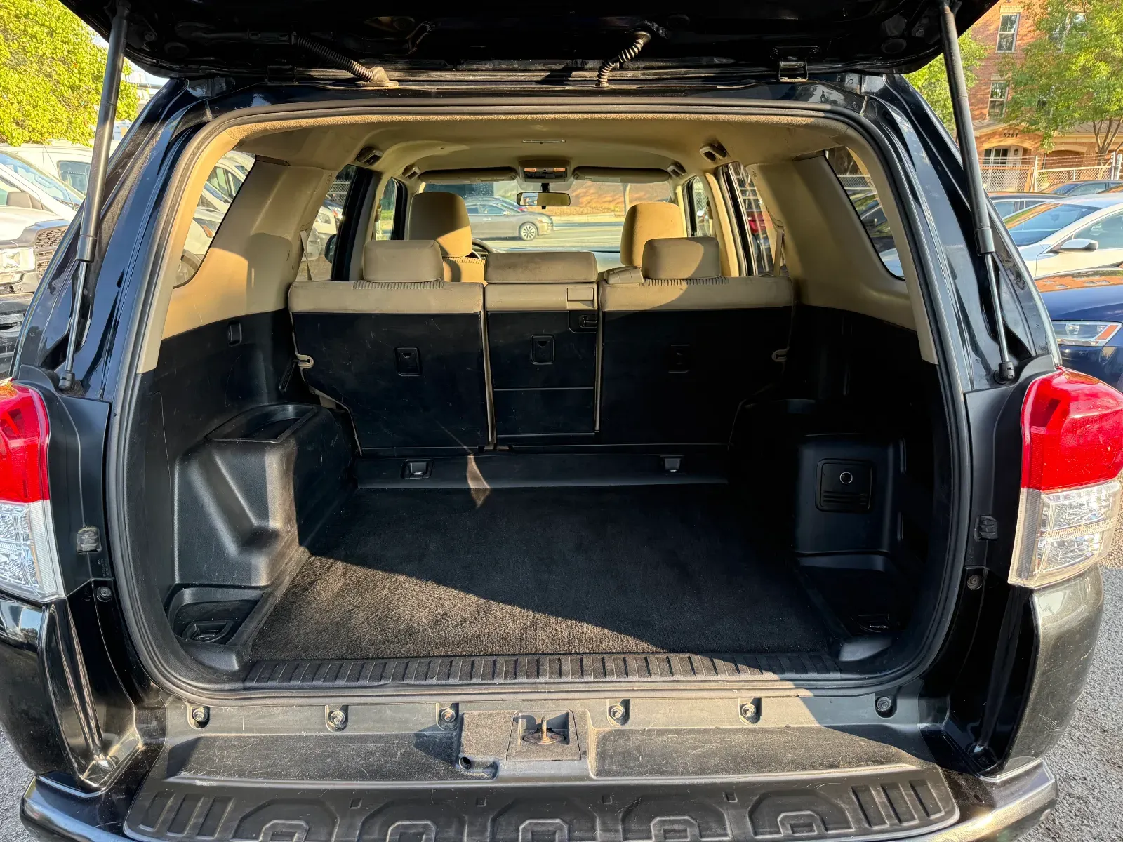 2010 Toyota 4Runner SR5 in Black, photo 11 of 16