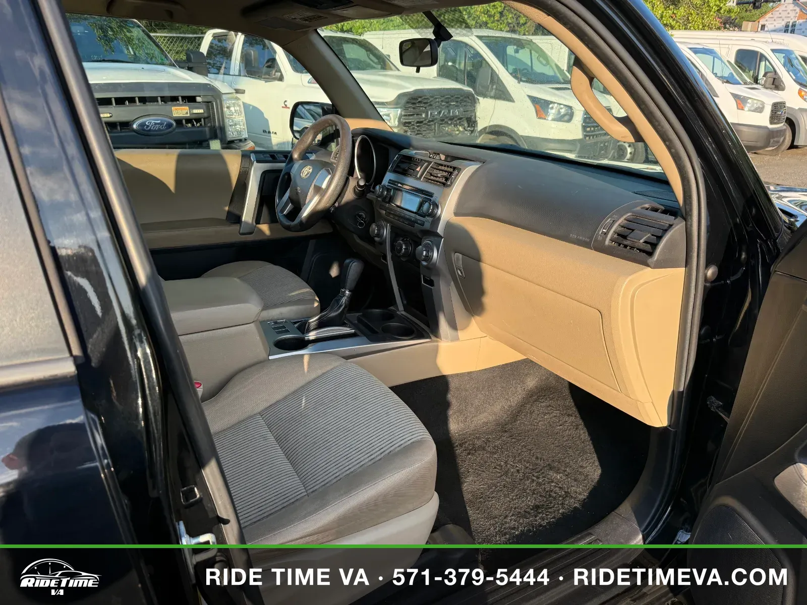 2010 Toyota 4Runner SR5 in Black, photo 13 of 16