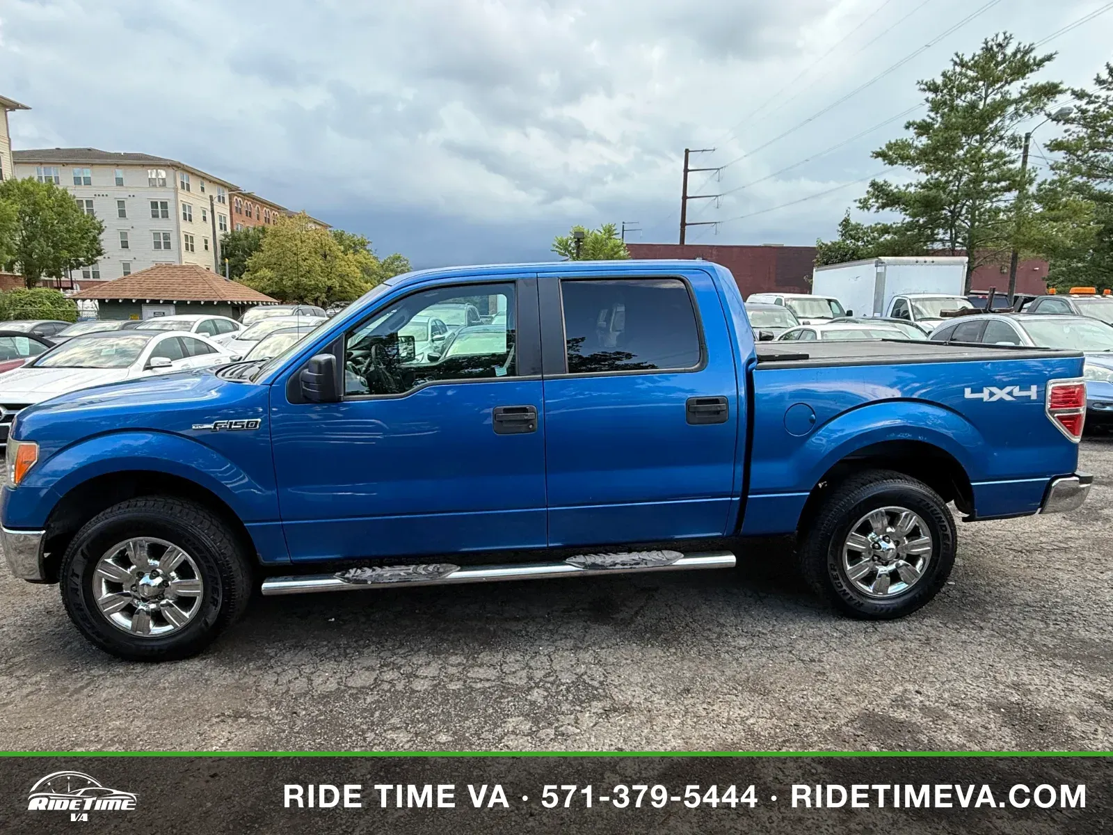 2011 Ford F-150 XLT in Blue, photo 2 of 14