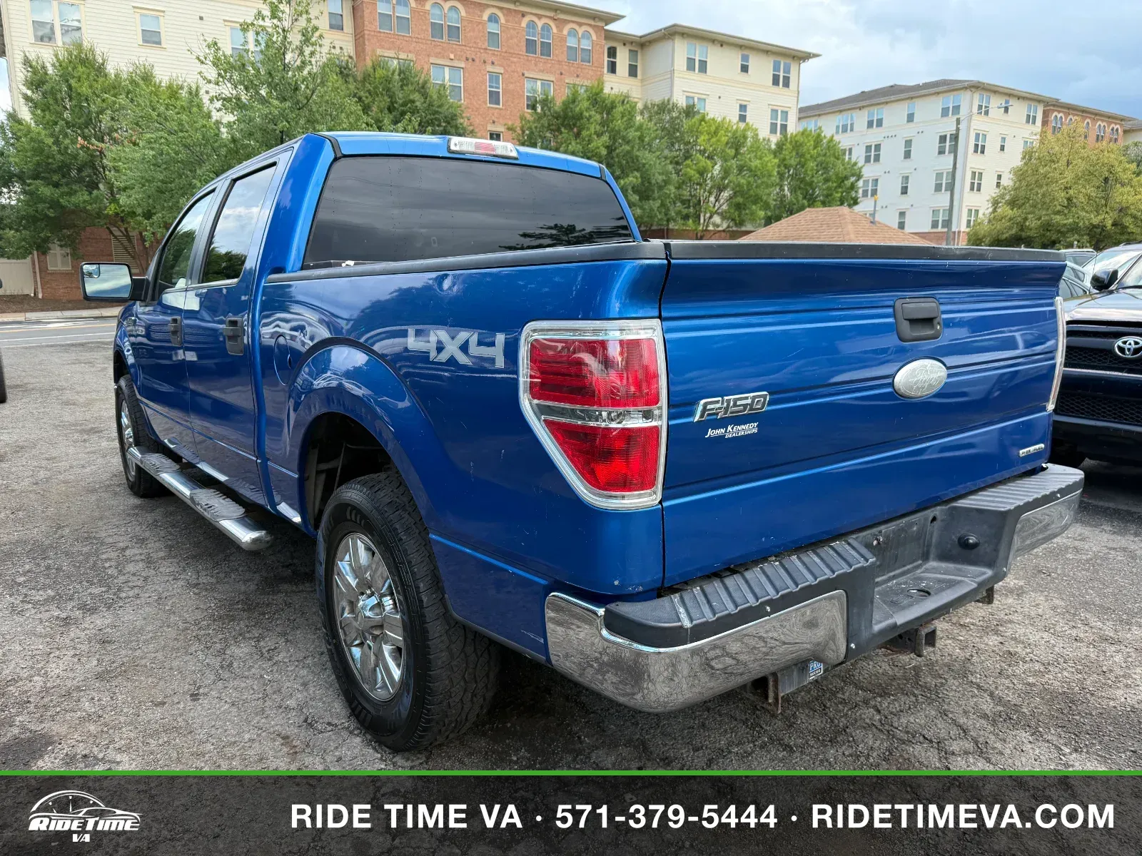 2011 Ford F-150 XLT in Blue, photo 3 of 14