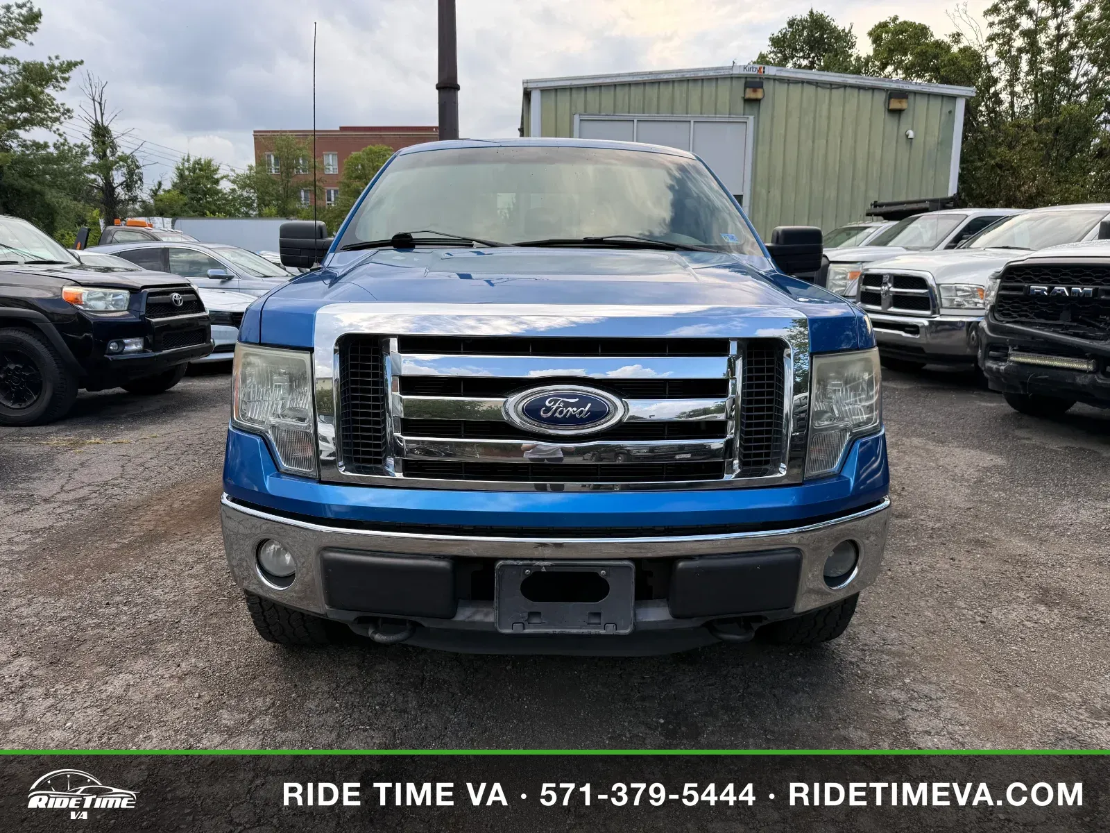 2011 Ford F-150 XLT in Blue, photo 8 of 14