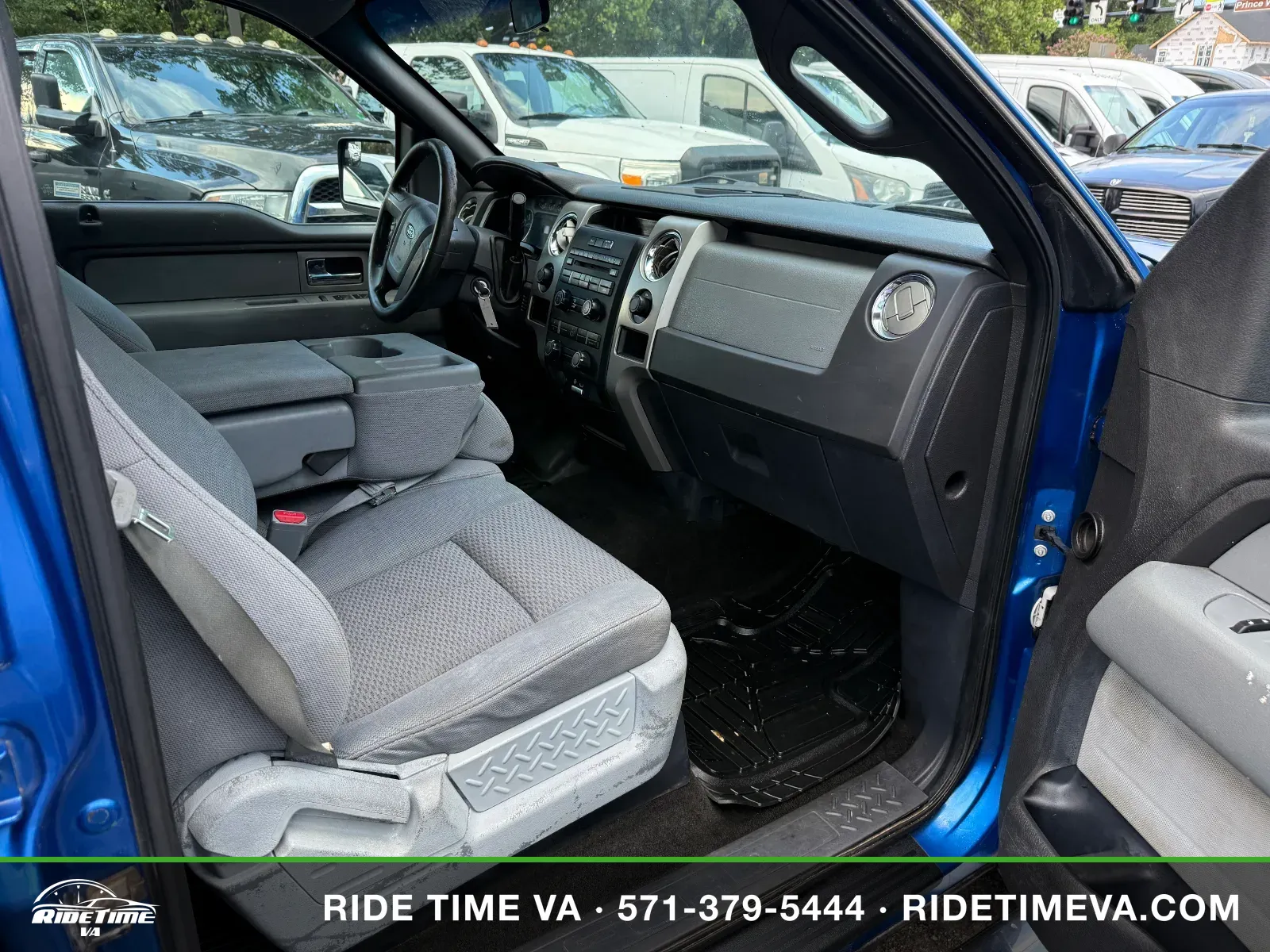 2011 Ford F-150 XLT in Blue, photo 12 of 14