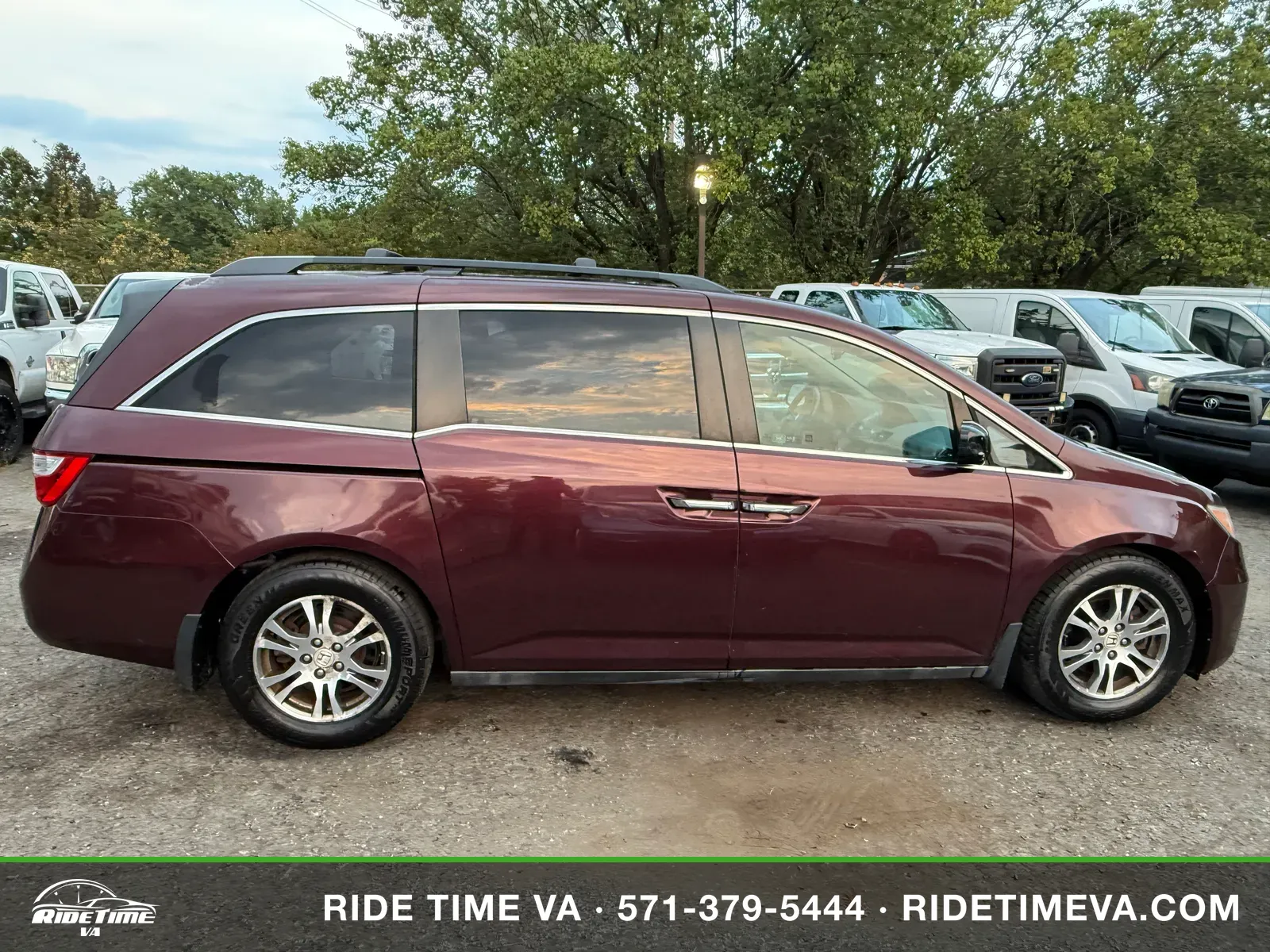 2011 Honda Odyssey EXL in Maroon, photo 6 of 19