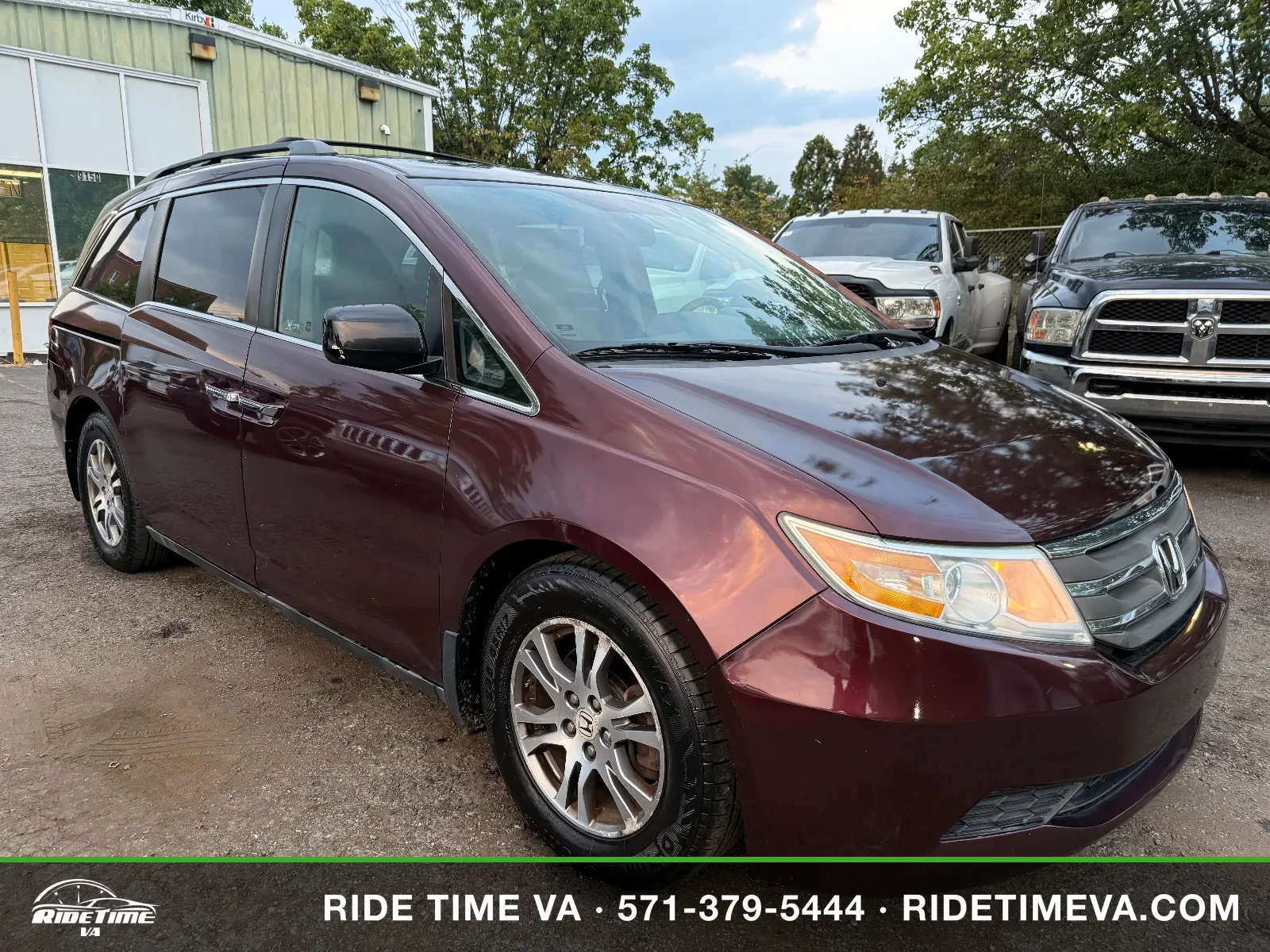 2011 Honda Odyssey EXL in Maroon, photo 7 of 19