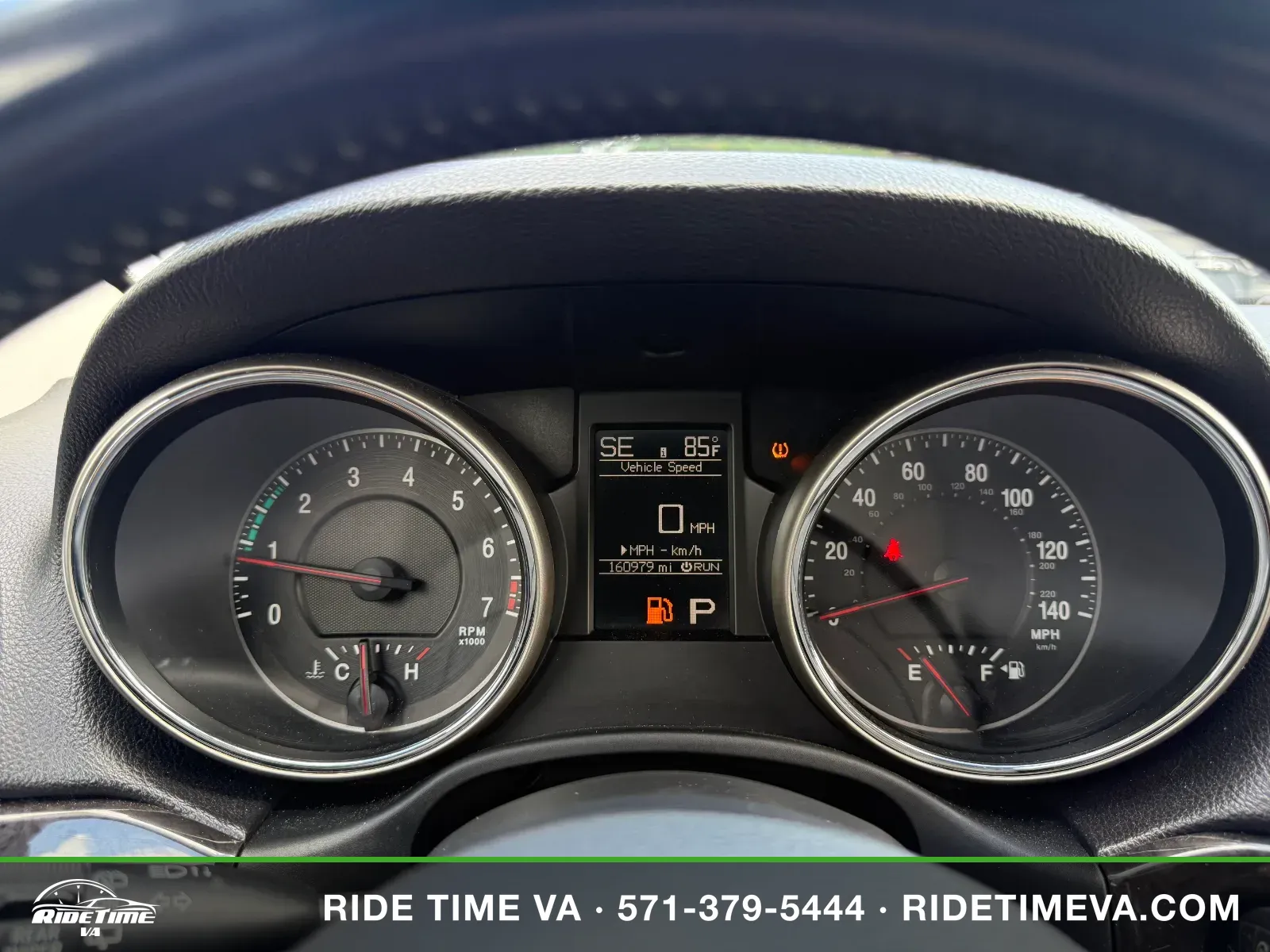 2011 Jeep Grand Cherokee Laredo in Gold, photo 16 of 16
