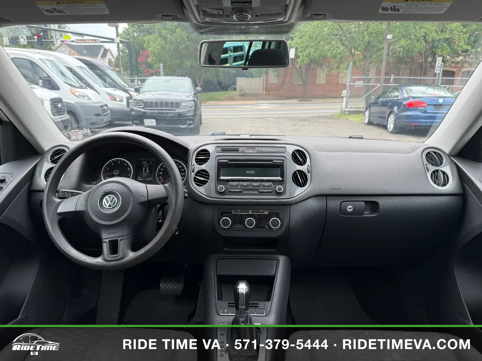 2012 Volkswagen Tiguan S in White, photo 14 of 16