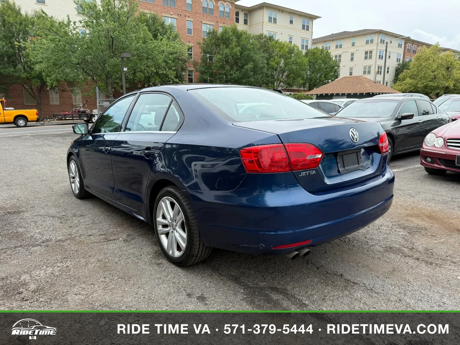 2013 Volkswagen Jetta Comfortline, Sportline in Blue, photo 3 of 16