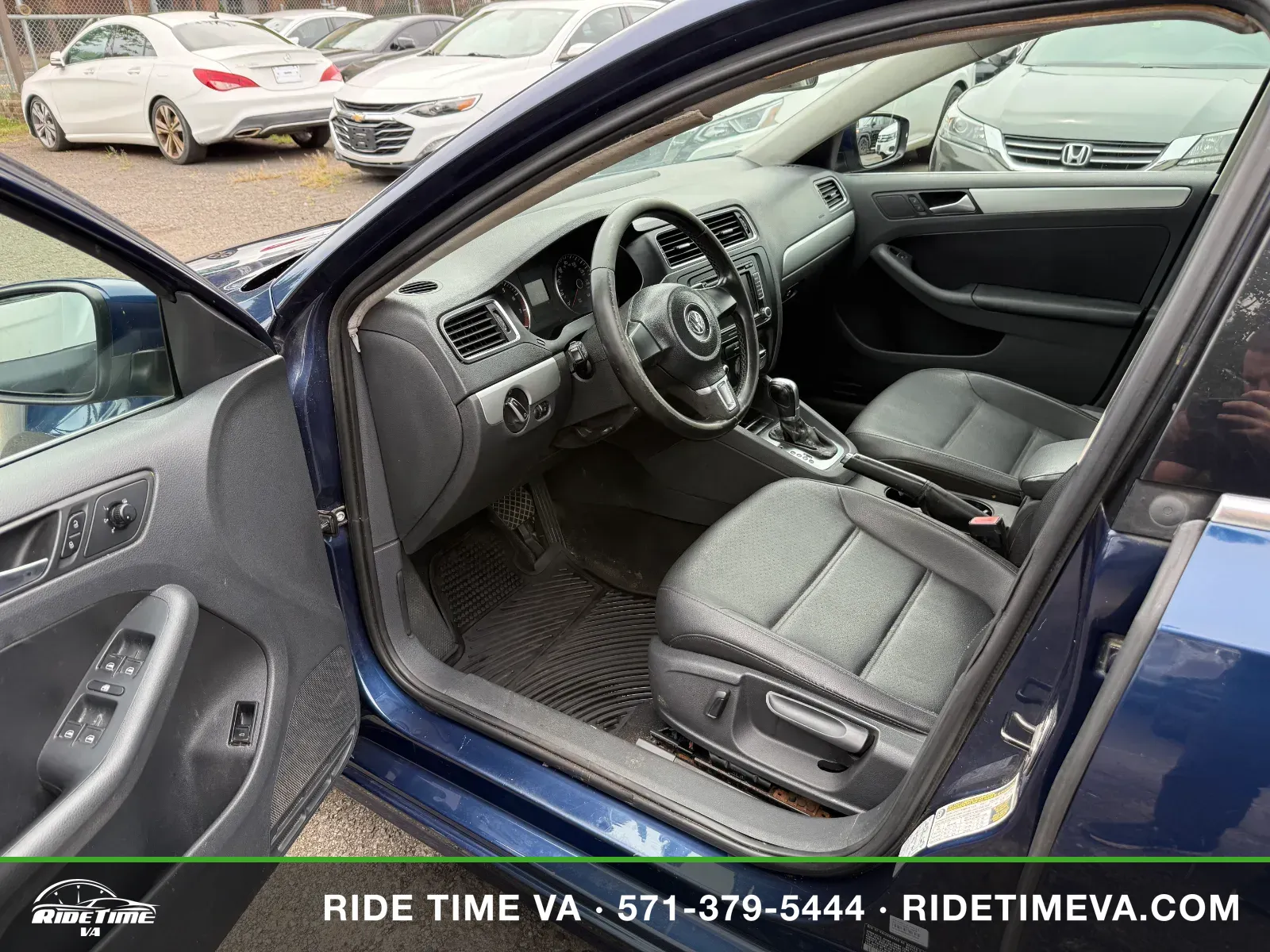 2013 Volkswagen Jetta Comfortline, Sportline in Blue, photo 9 of 16