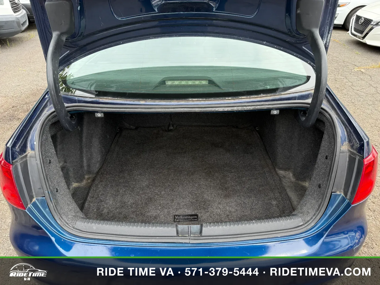 2013 Volkswagen Jetta Comfortline, Sportline in Blue, photo 11 of 16
