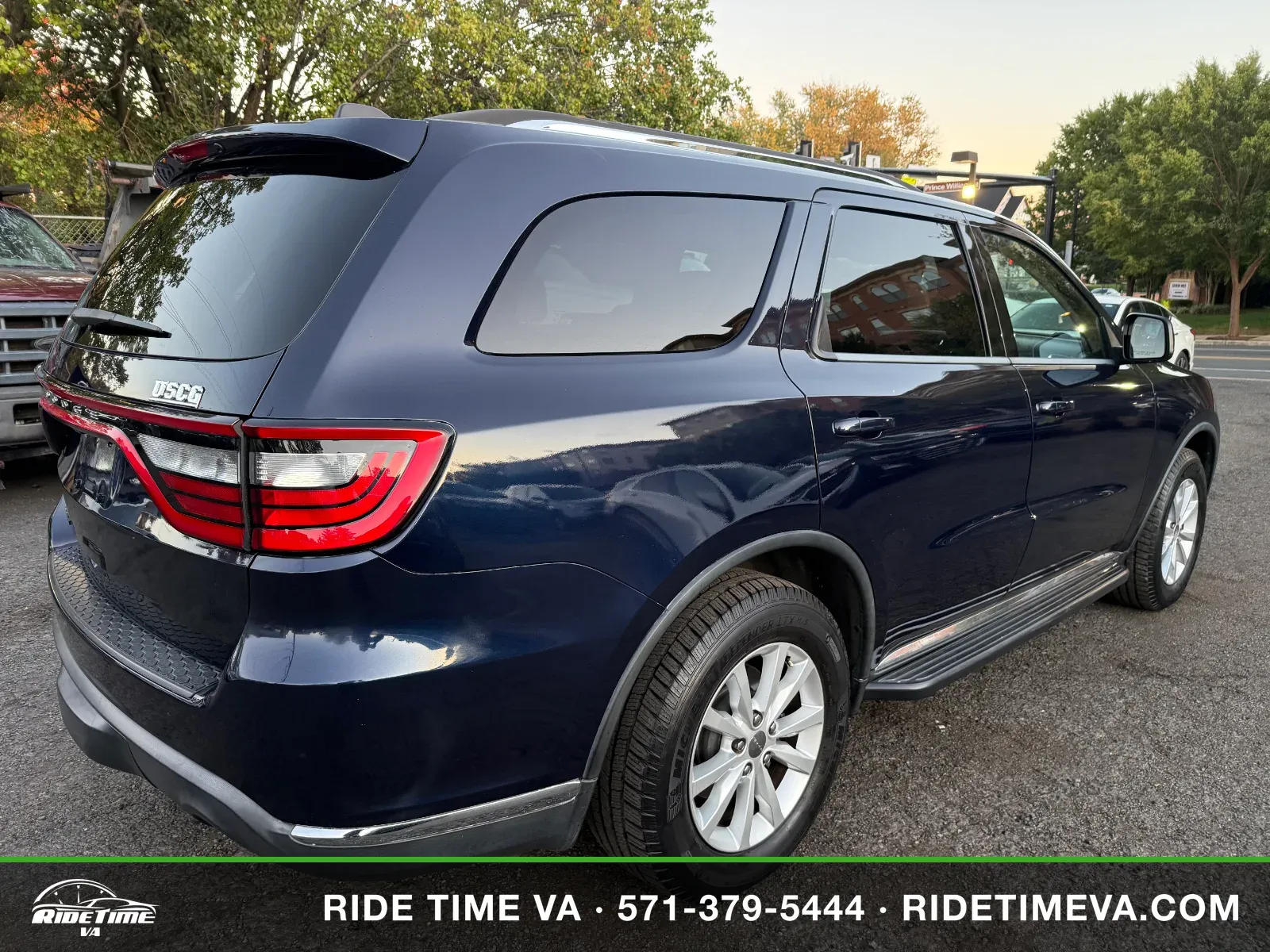 2014 Dodge Durango SXT in Blue, photo 5 of 17
