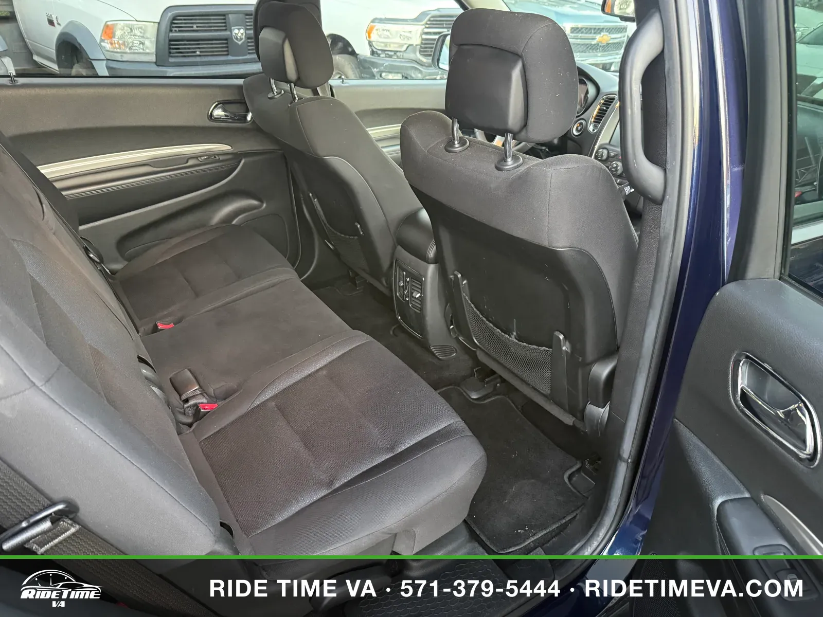 2014 Dodge Durango SXT in Blue, photo 11 of 17