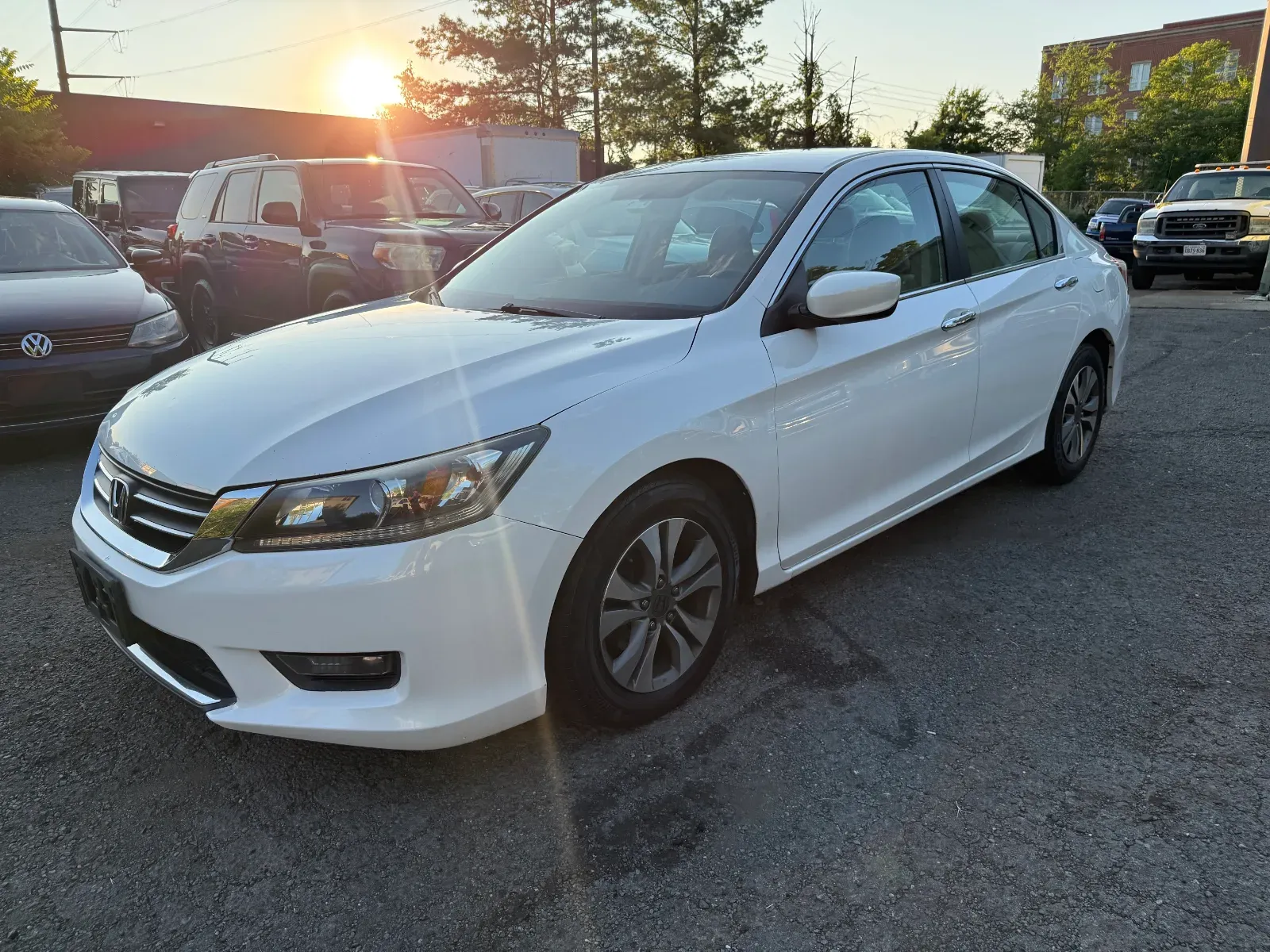 2014 Honda Accord LX in White, photo 1 of 16