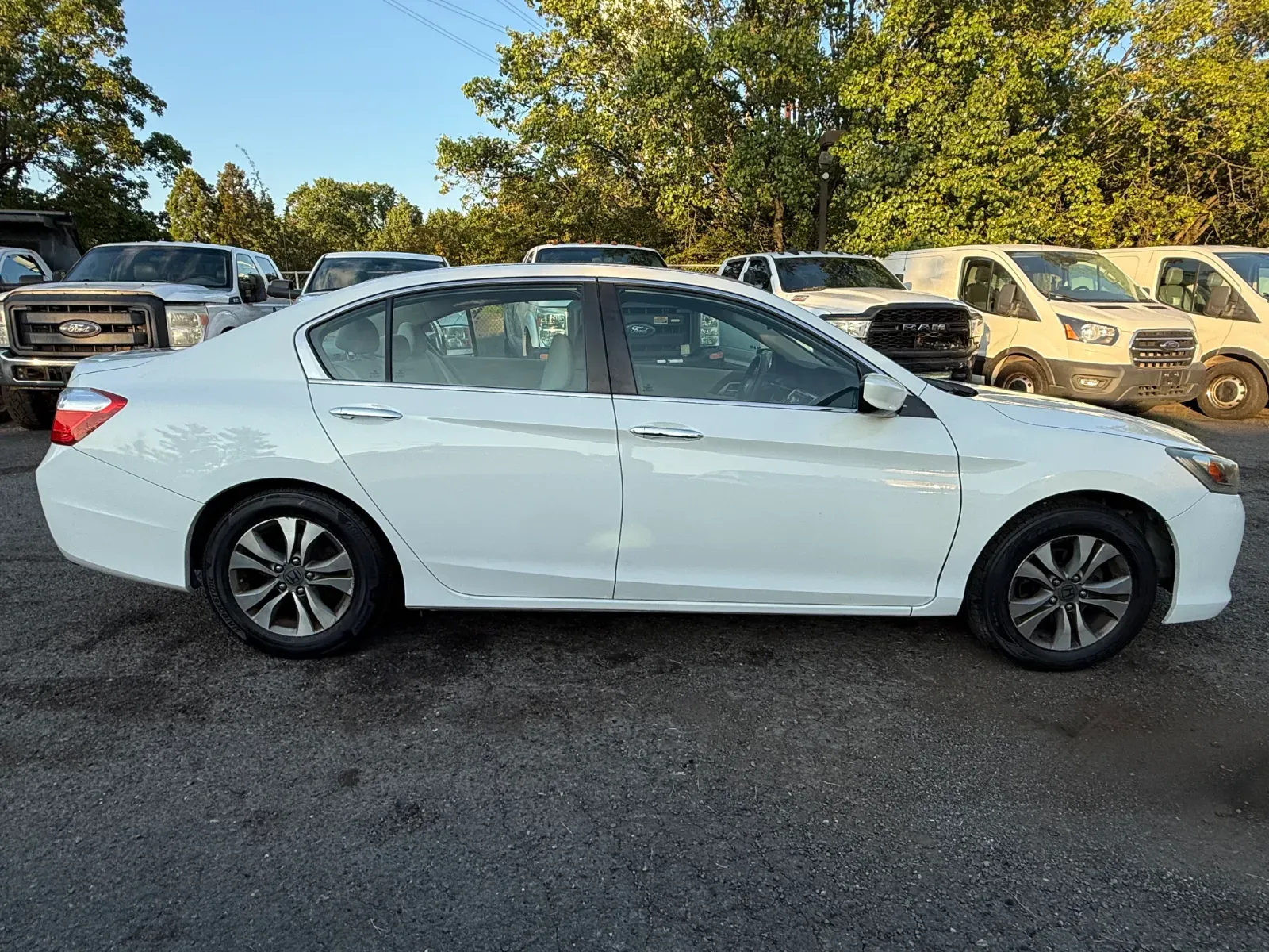 2014 Honda Accord LX in White, photo 6 of 16