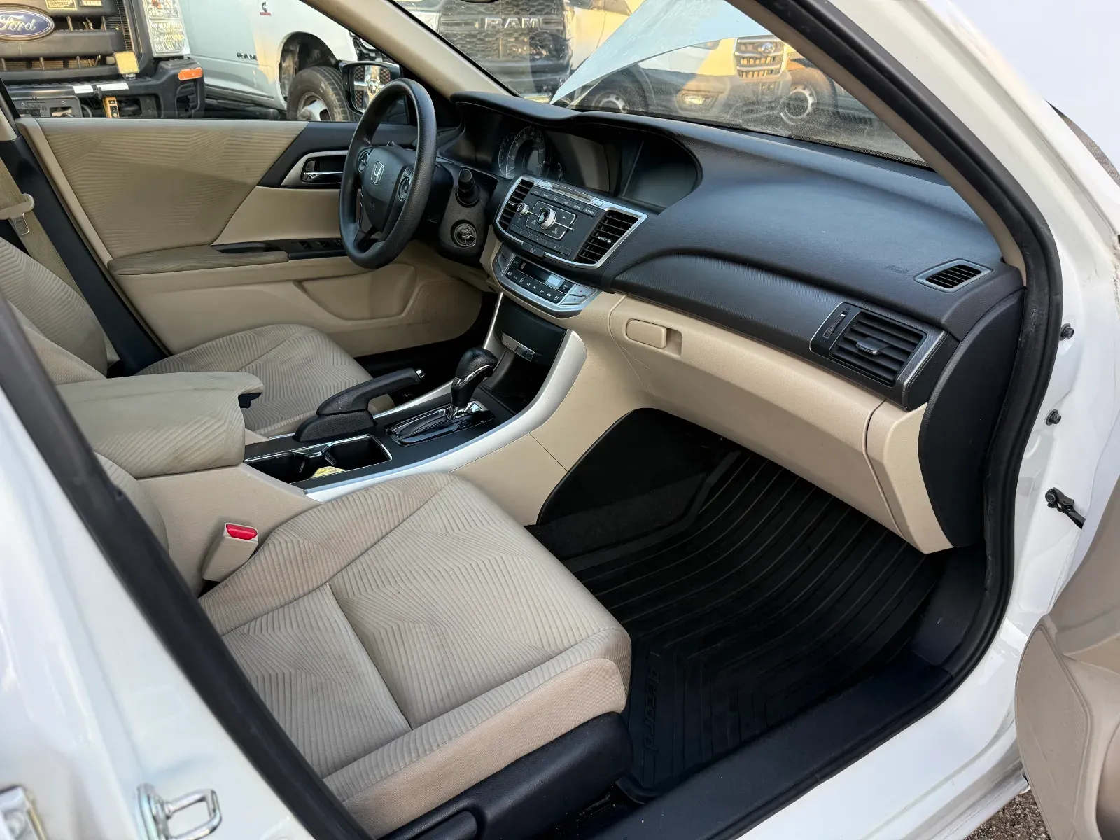 2014 Honda Accord LX in White, photo 13 of 16
