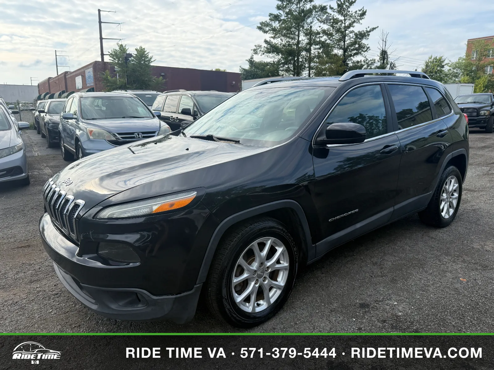 2014 Jeep Cherokee Latitude in Black