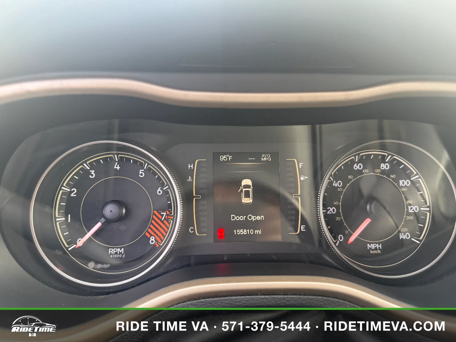 2014 Jeep Cherokee Latitude in Black, photo 16 of 17