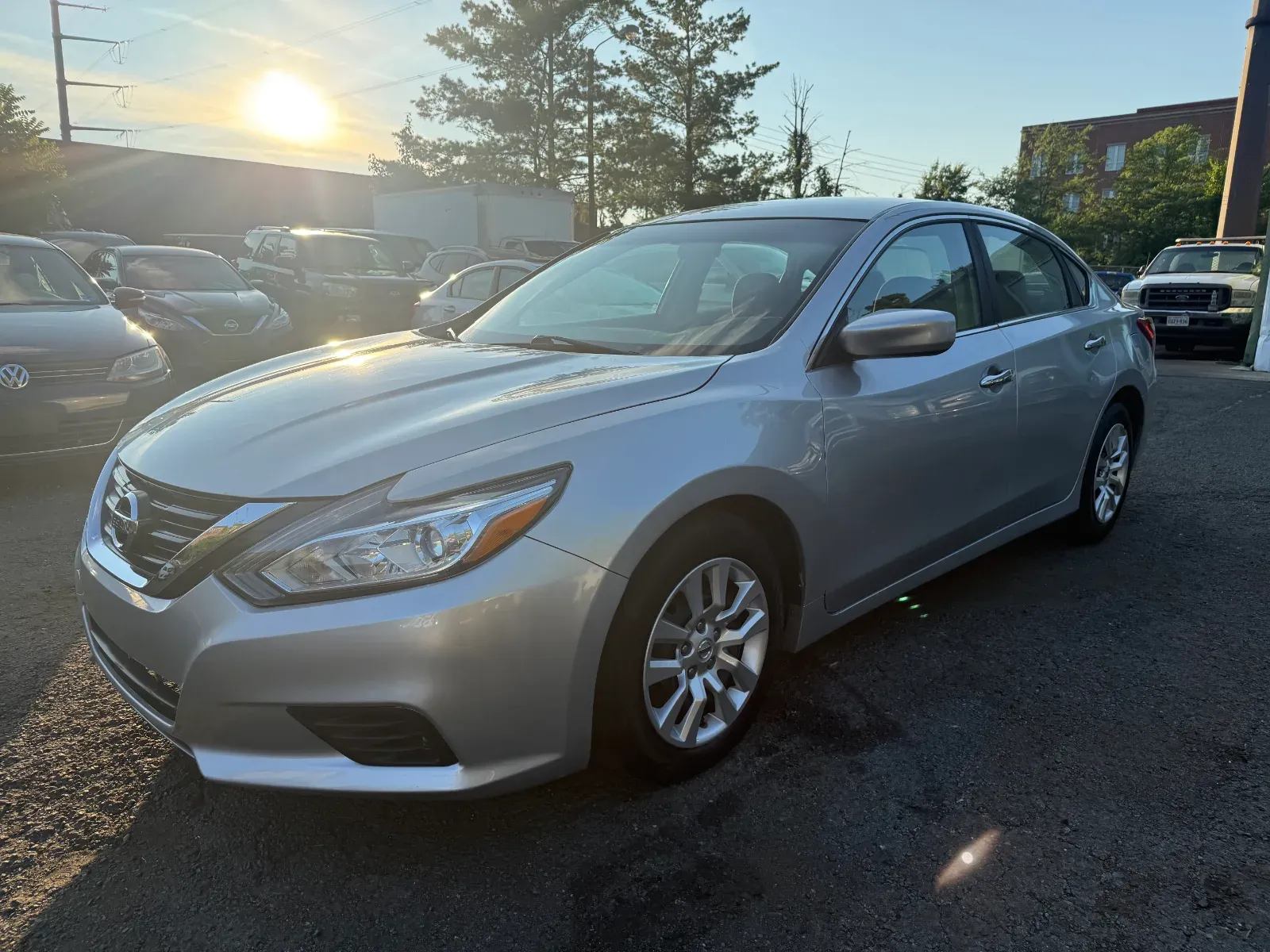 2016 Nissan Altima in Silver, photo 1 of 16