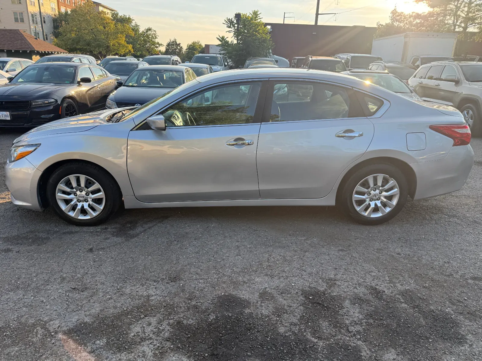 2016 Nissan Altima in Silver, photo 2 of 16