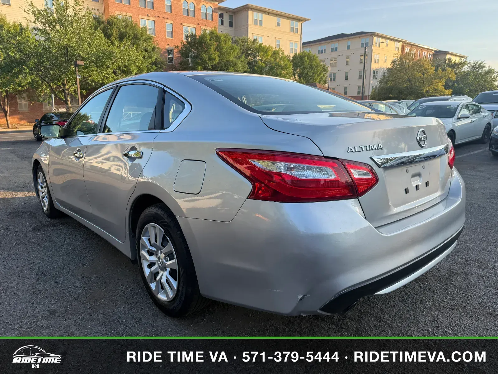 2016 Nissan Altima in Silver, photo 3 of 16
