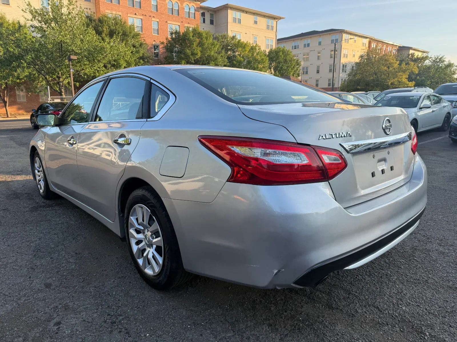 2016 Nissan Altima in Silver, photo 3 of 16