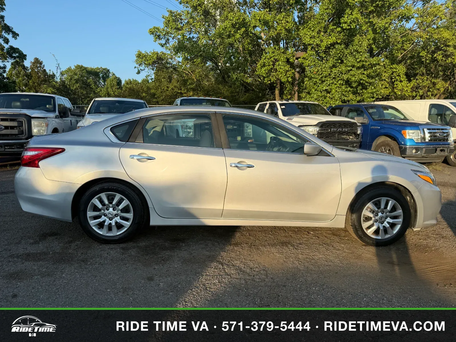 2016 Nissan Altima in Silver, photo 6 of 16