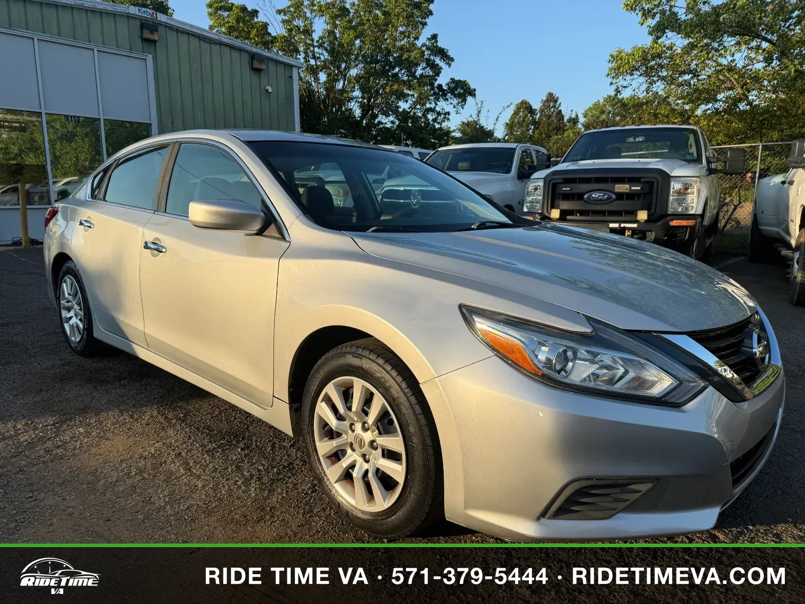 2016 Nissan Altima in Silver, photo 7 of 16