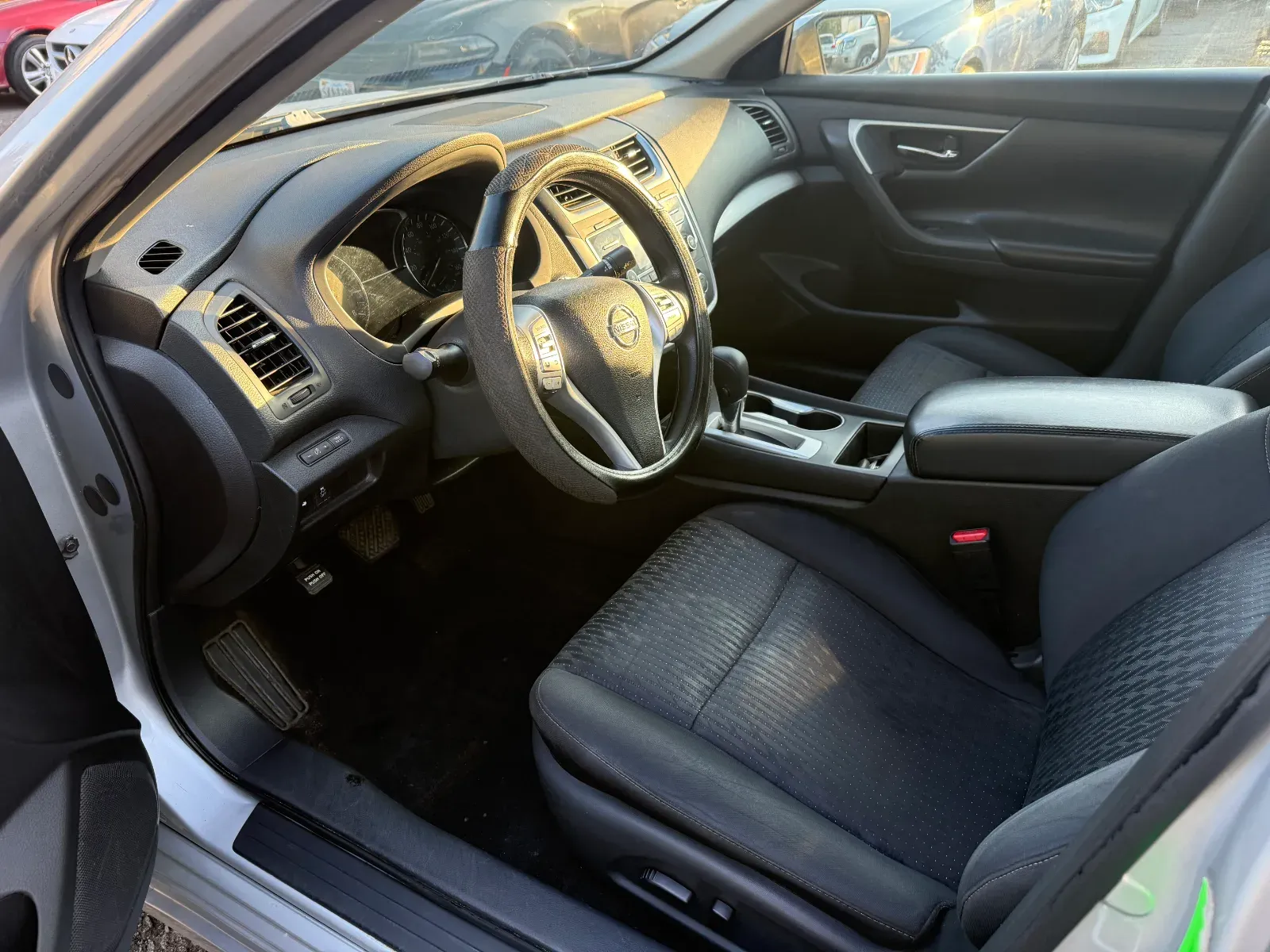 2016 Nissan Altima in Silver, photo 9 of 16