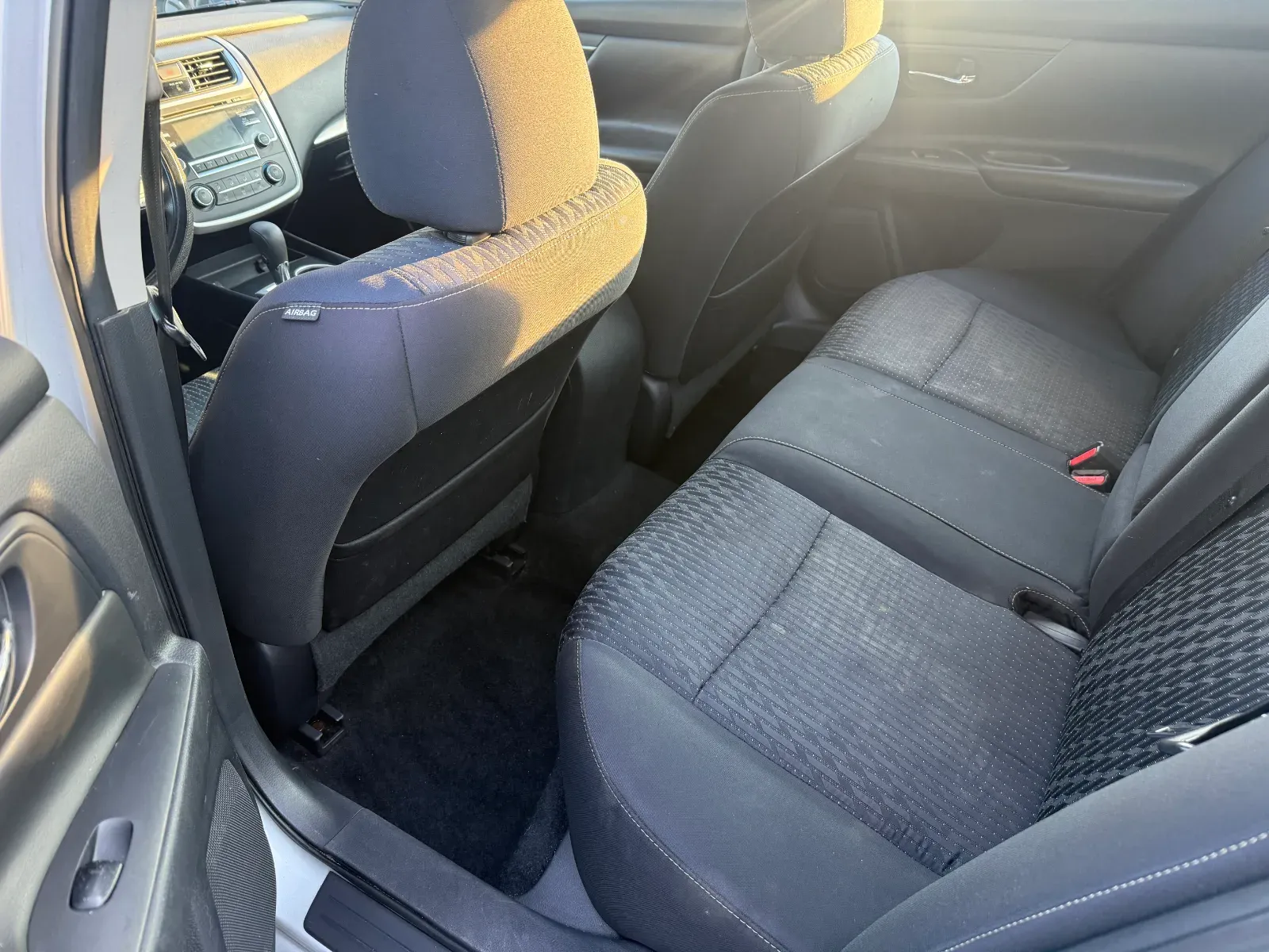 2016 Nissan Altima in Silver, photo 10 of 16