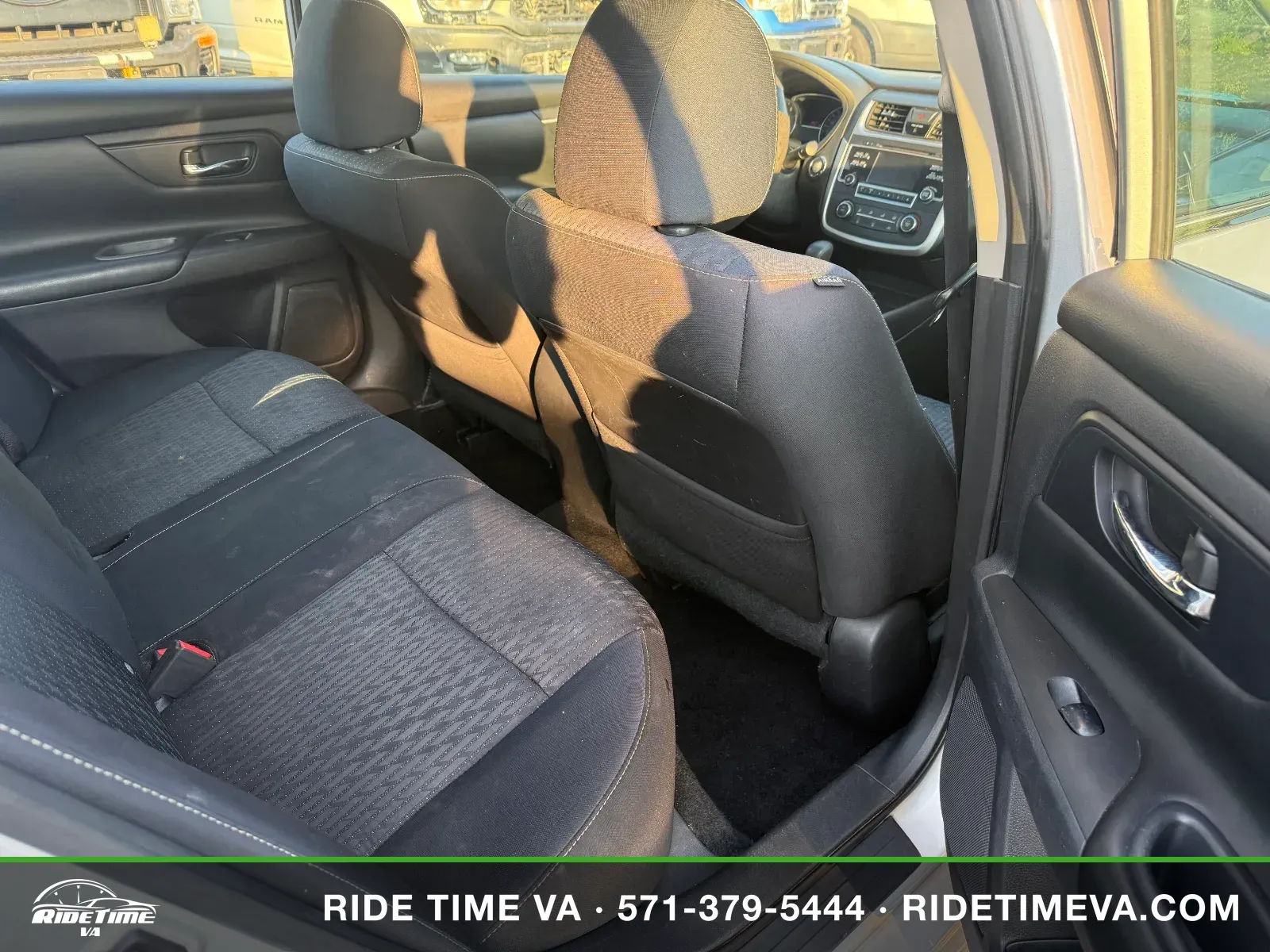 2016 Nissan Altima in Silver, photo 12 of 16