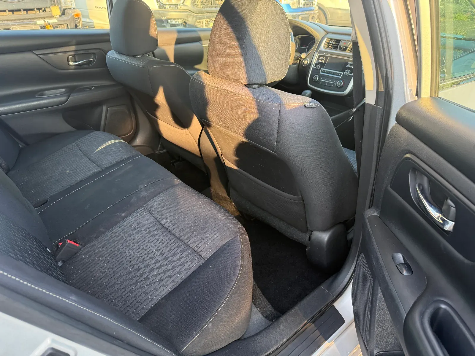 2016 Nissan Altima in Silver, photo 12 of 16