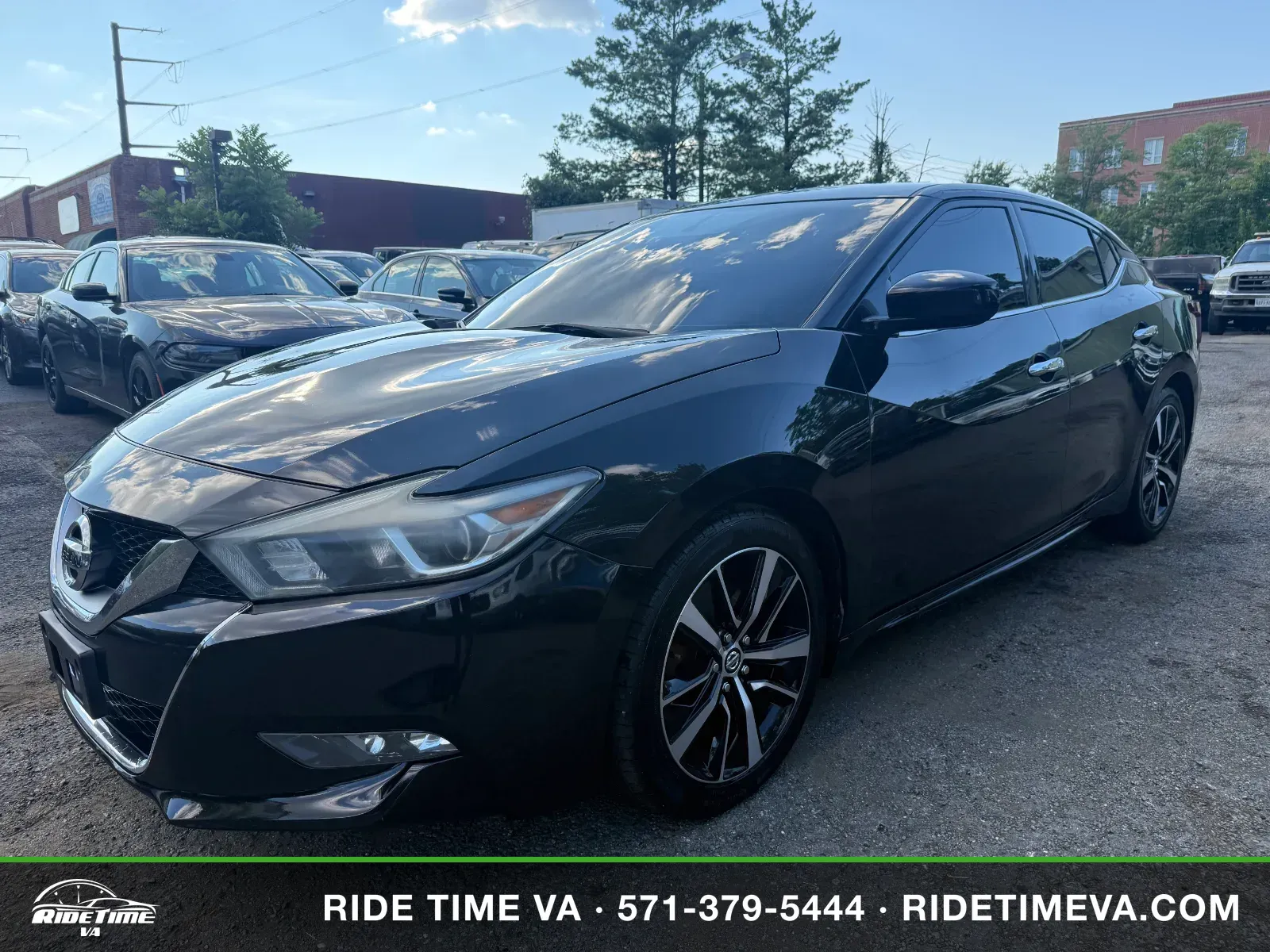 2016 Nissan Maxima in Black, photo 1 of 17