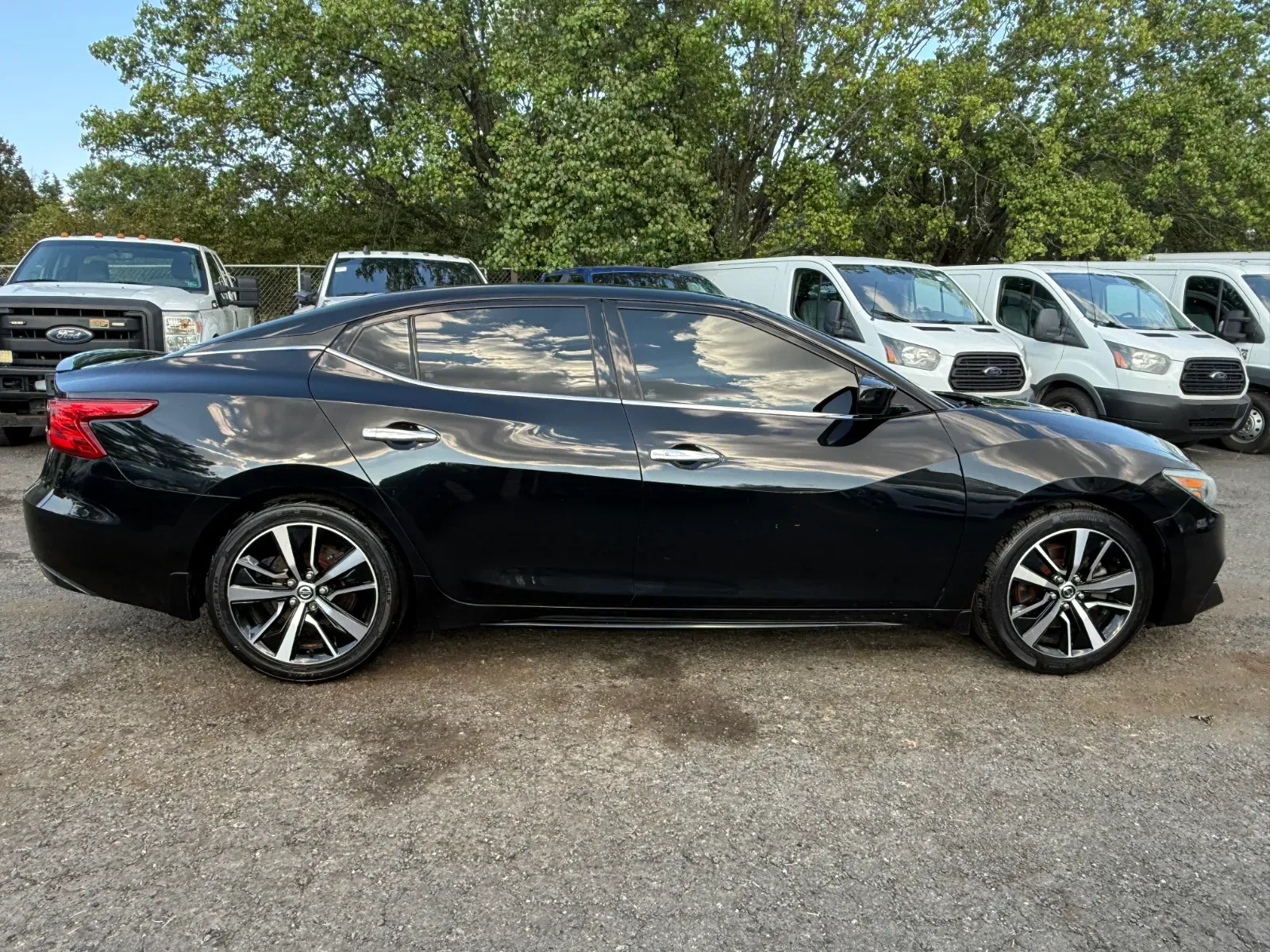 2016 Nissan Maxima in Black, photo 6 of 17