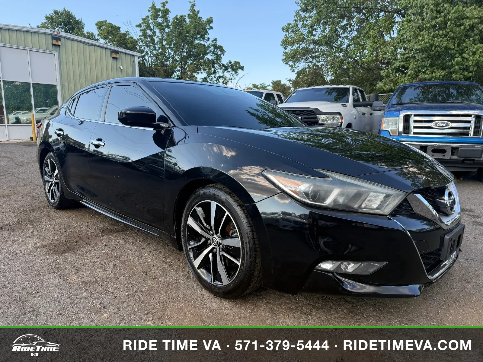 2016 Nissan Maxima in Black, photo 7 of 17