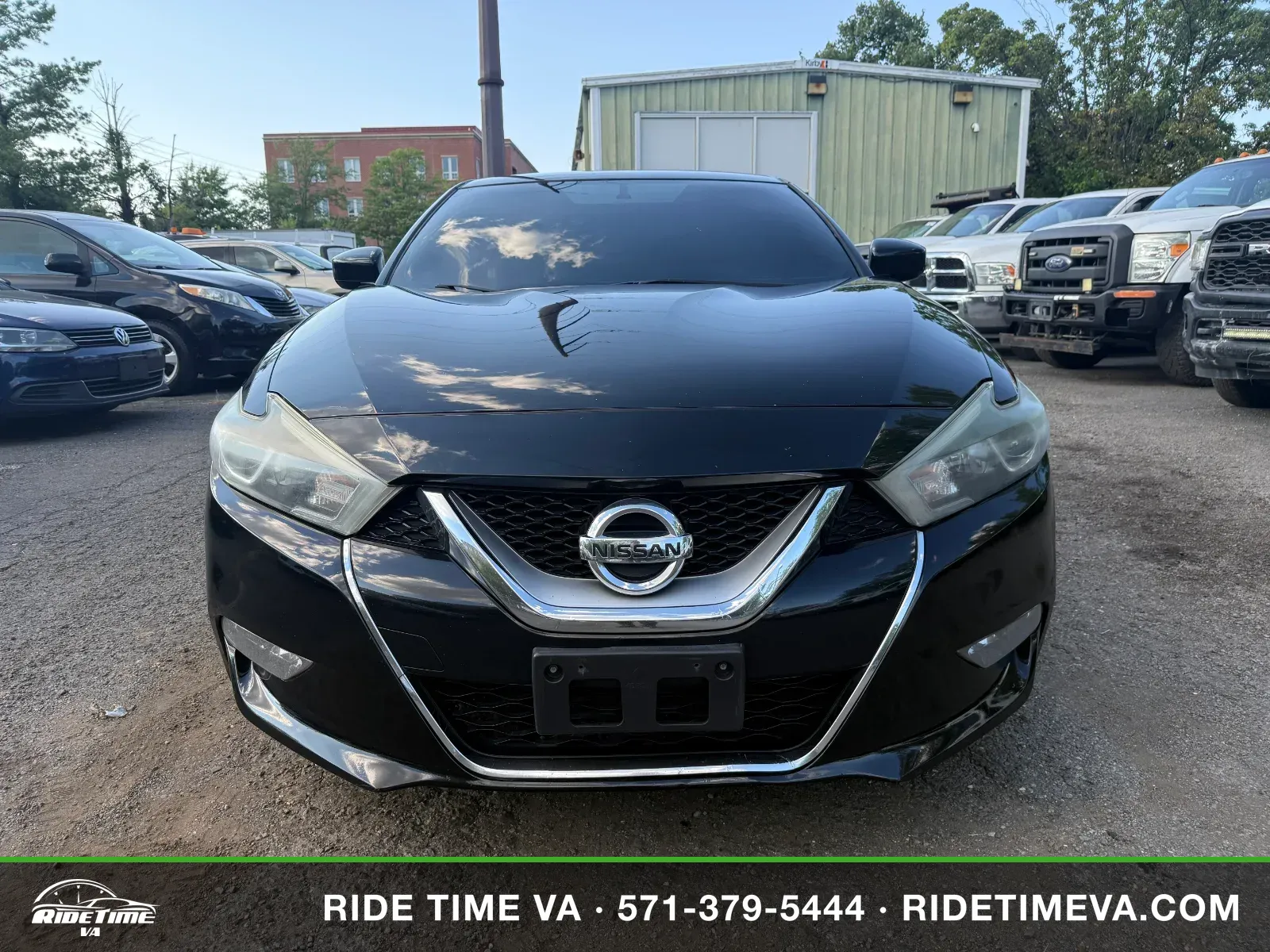 2016 Nissan Maxima in Black, photo 8 of 17