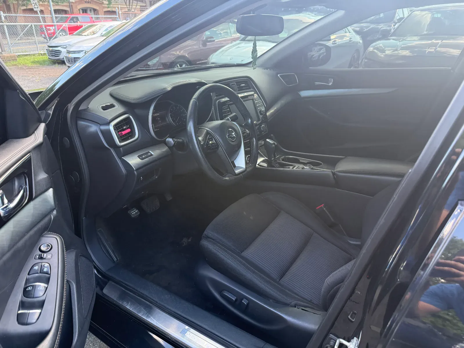 2016 Nissan Maxima in Black, photo 9 of 17