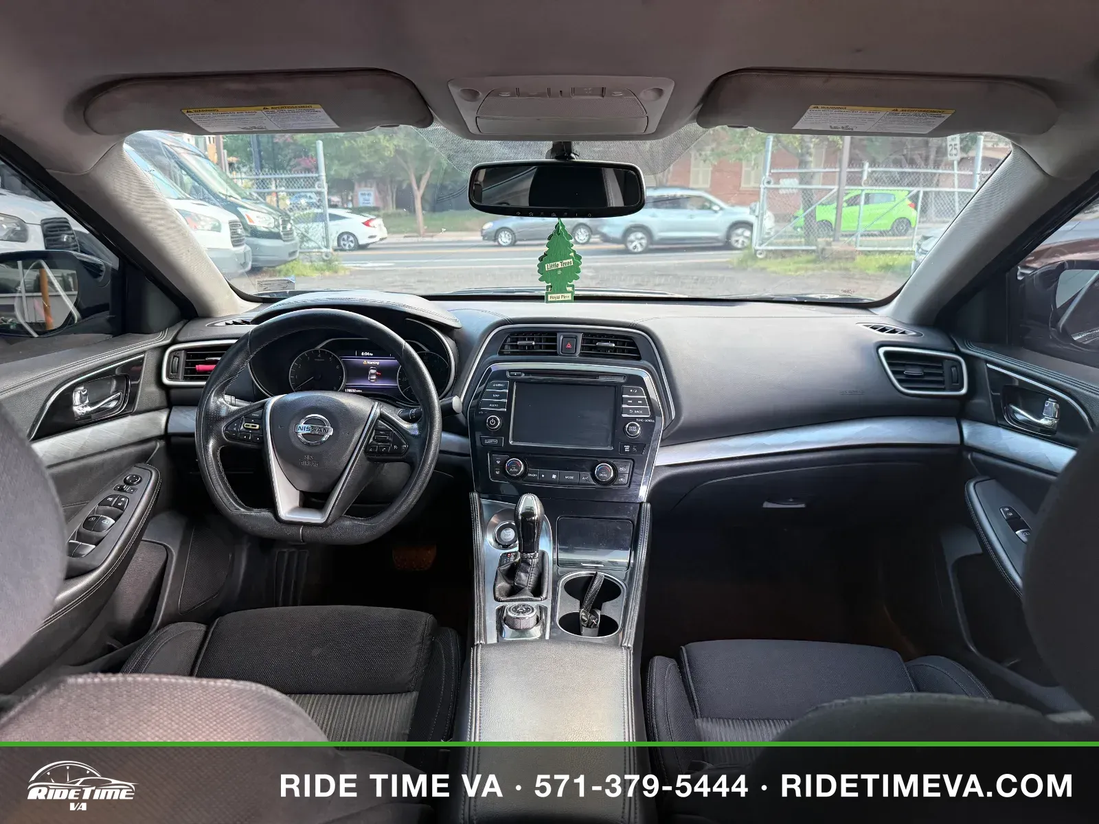 2016 Nissan Maxima in Black, photo 14 of 17