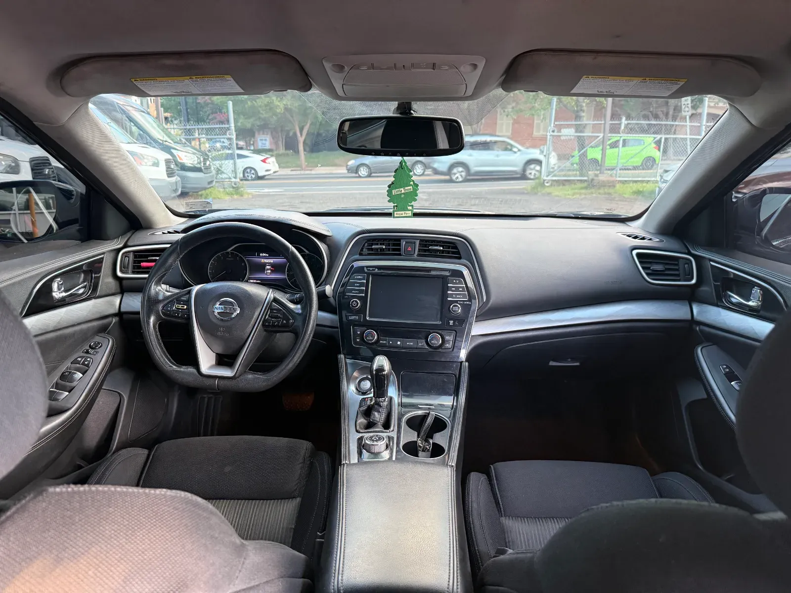 2016 Nissan Maxima in Black, photo 14 of 17