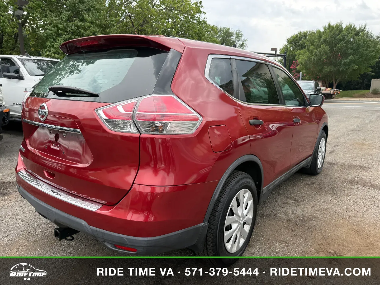 2016 Nissan Rogue S in Red, photo 5 of 16