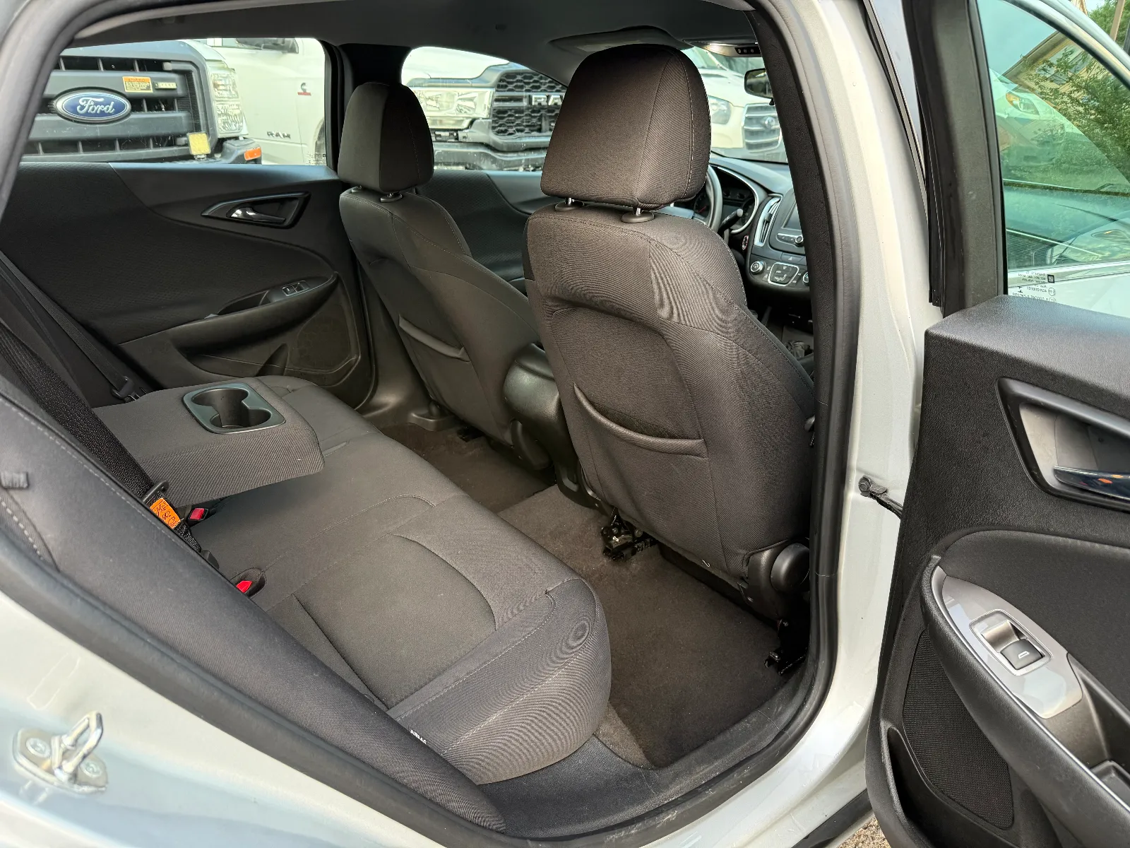 2017 Chevrolet Malibu LS in Silver, photo 12 of 15