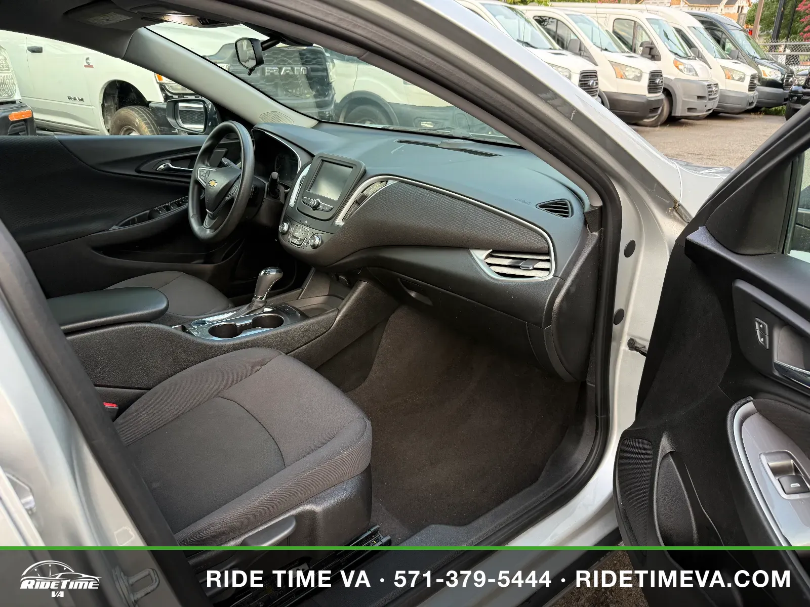 2017 Chevrolet Malibu LS in Silver, photo 13 of 15