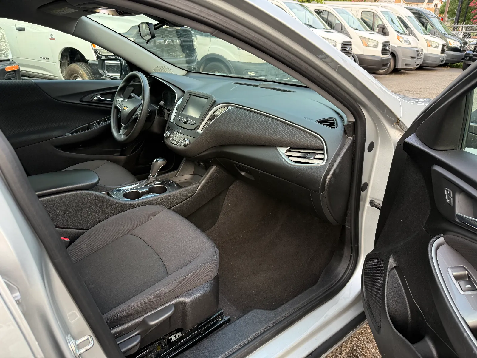 2017 Chevrolet Malibu LS in Silver, photo 13 of 15