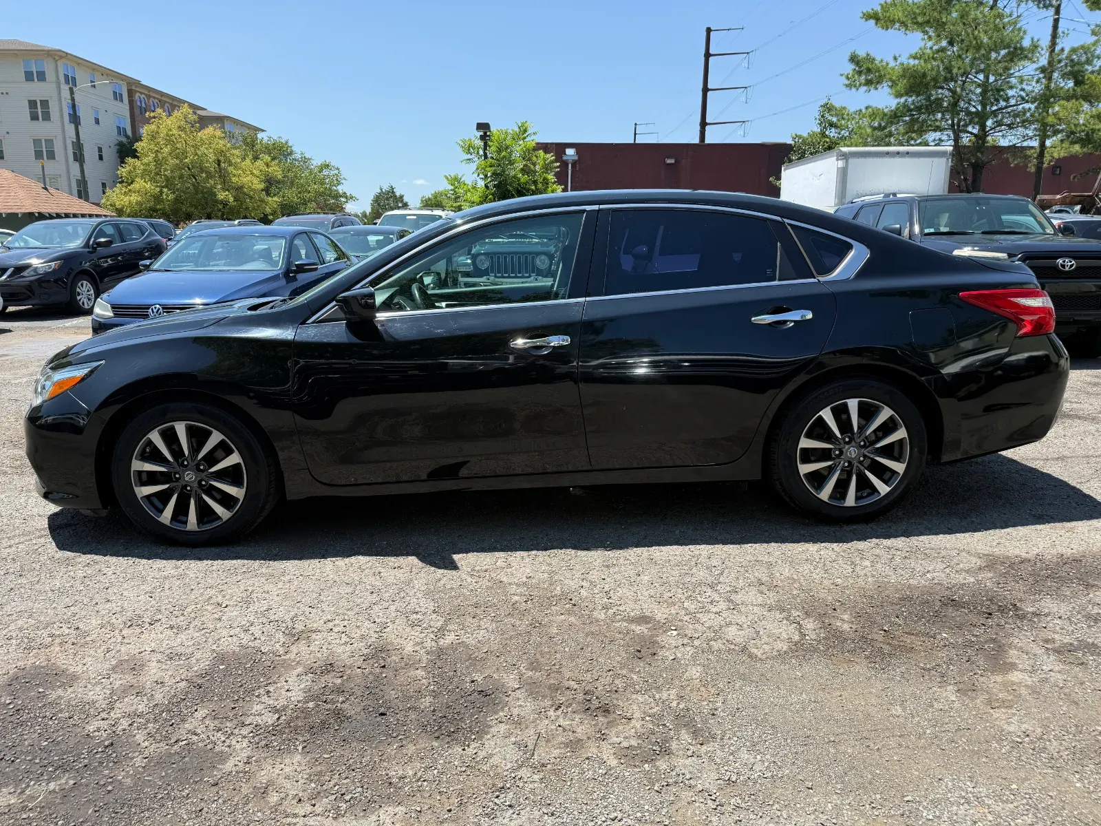 2017 Nissan Altima SV in Black, photo 2 of 16