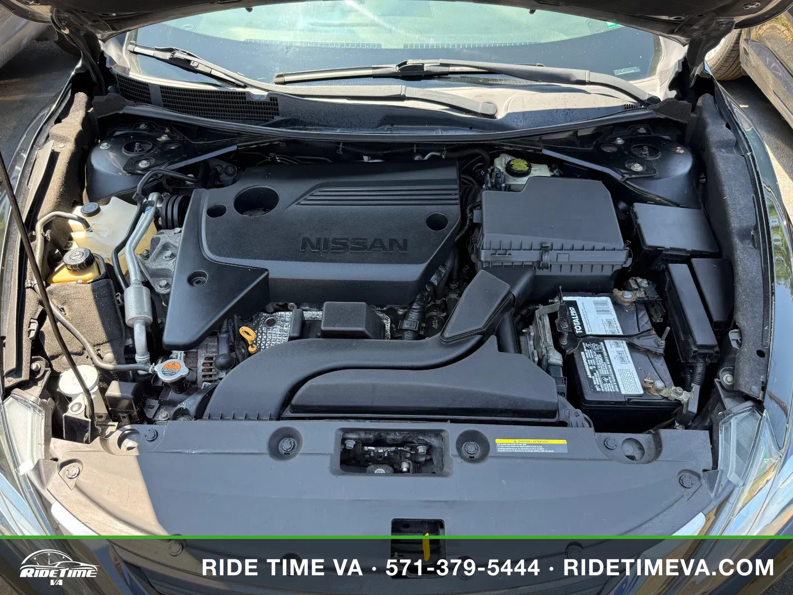 2017 Nissan Altima SV in Black, photo 16 of 16