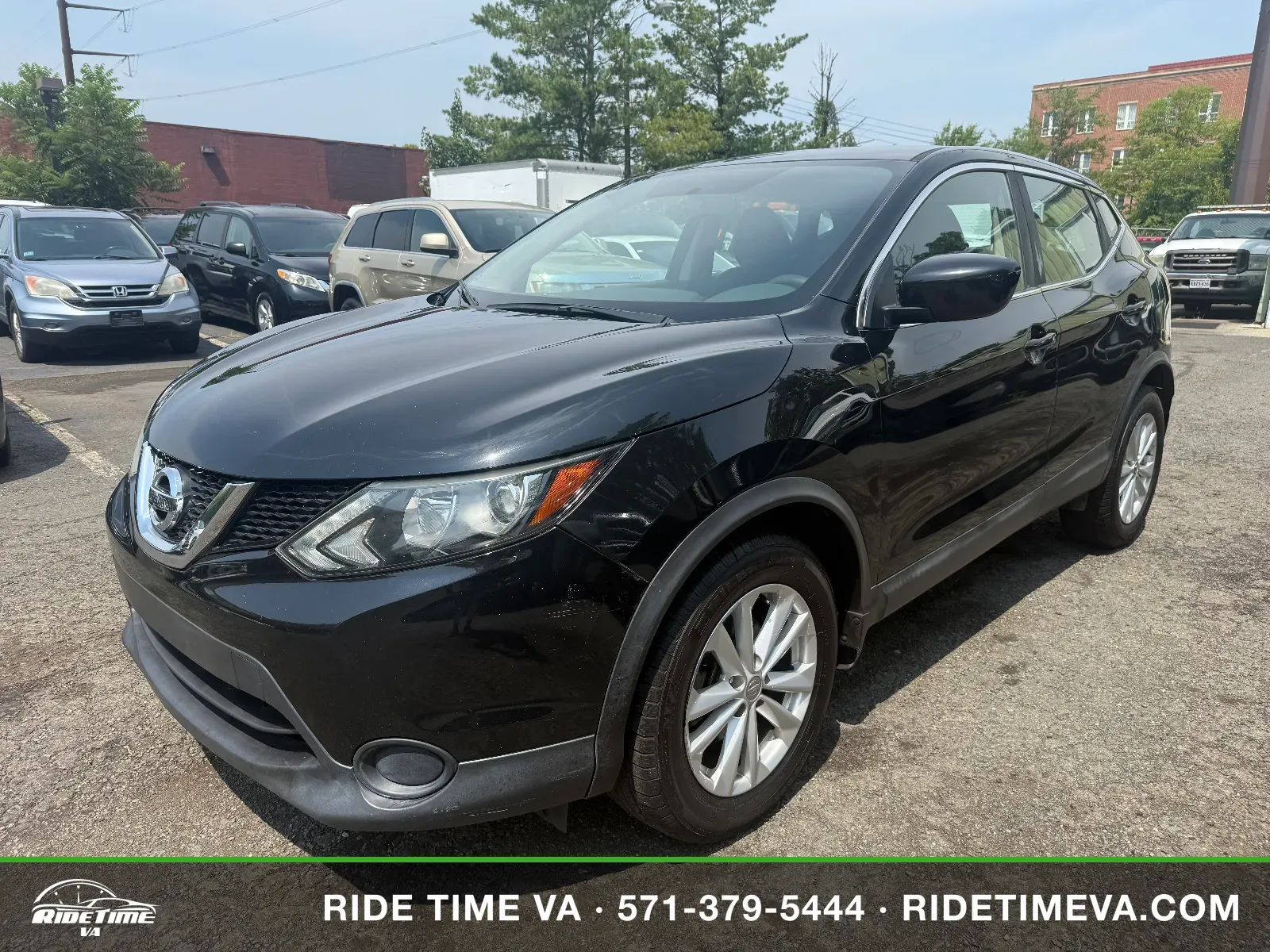 2017 Nissan Rogue Sport S in Black, photo 1 of 17