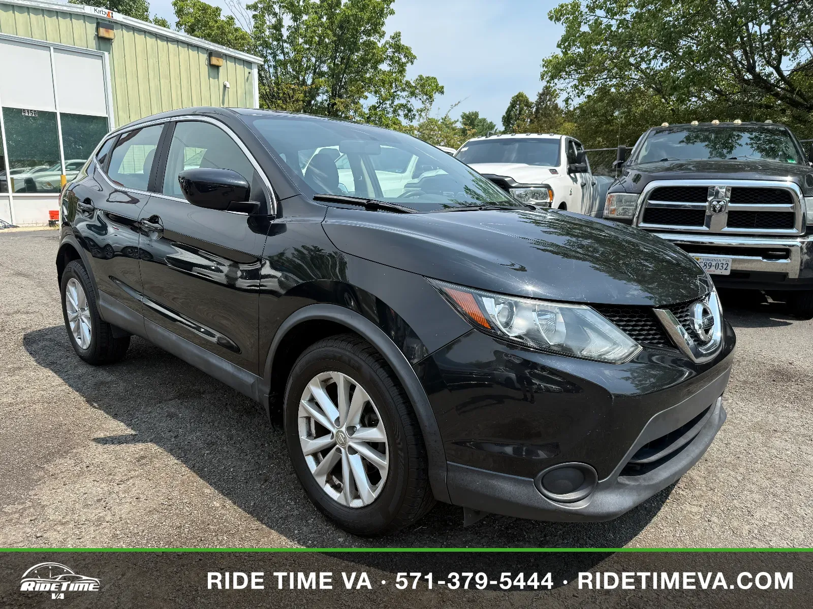 2017 Nissan Rogue Sport S in Black, photo 7 of 17