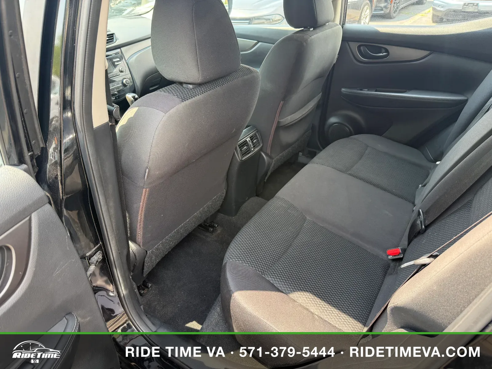 2017 Nissan Rogue Sport S in Black, photo 10 of 17