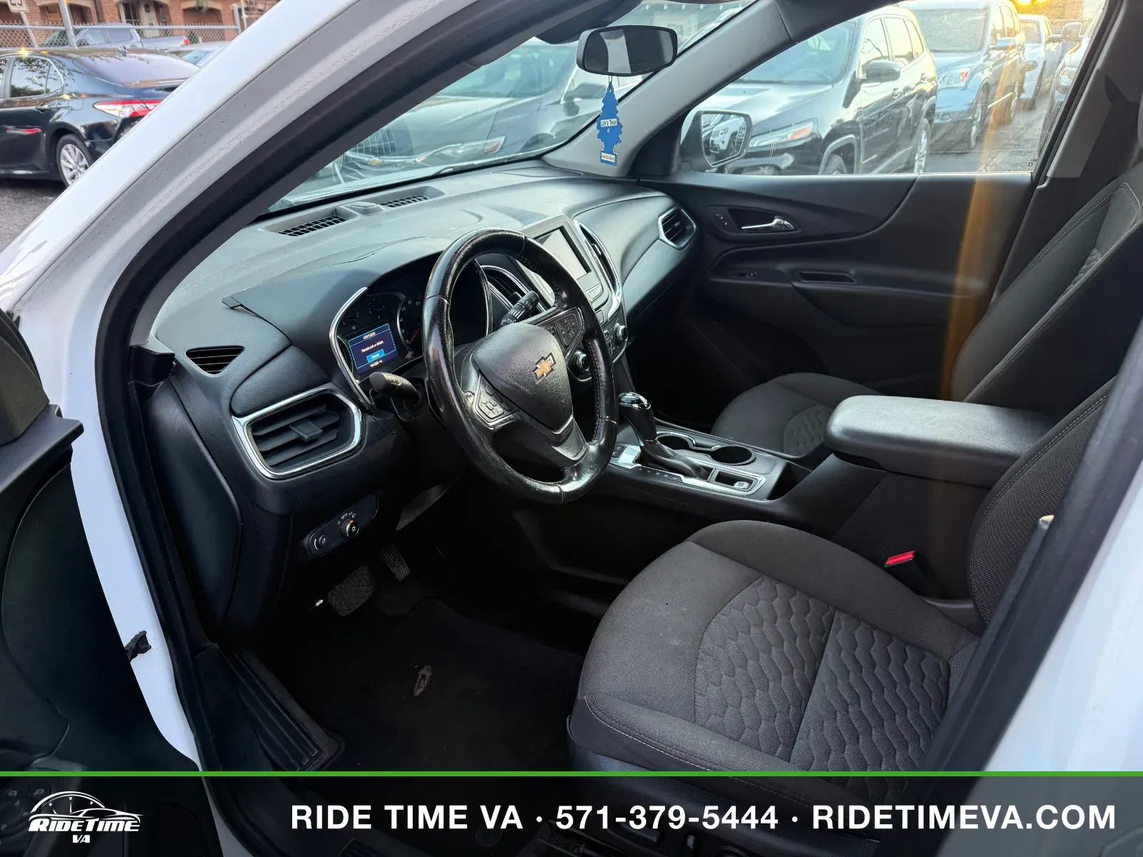 2019 Chevrolet Equinox LT (2LT) in White, photo 9 of 18