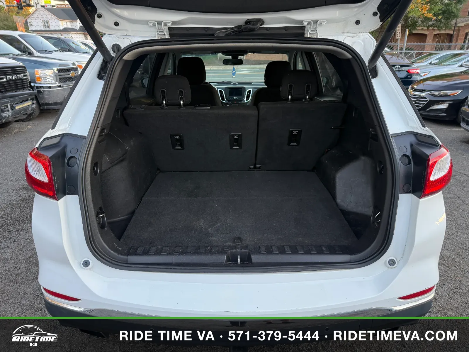 2019 Chevrolet Equinox LT (2LT) in White, photo 11 of 18